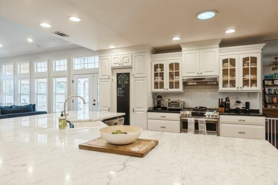 LA CHATEAU - Residential