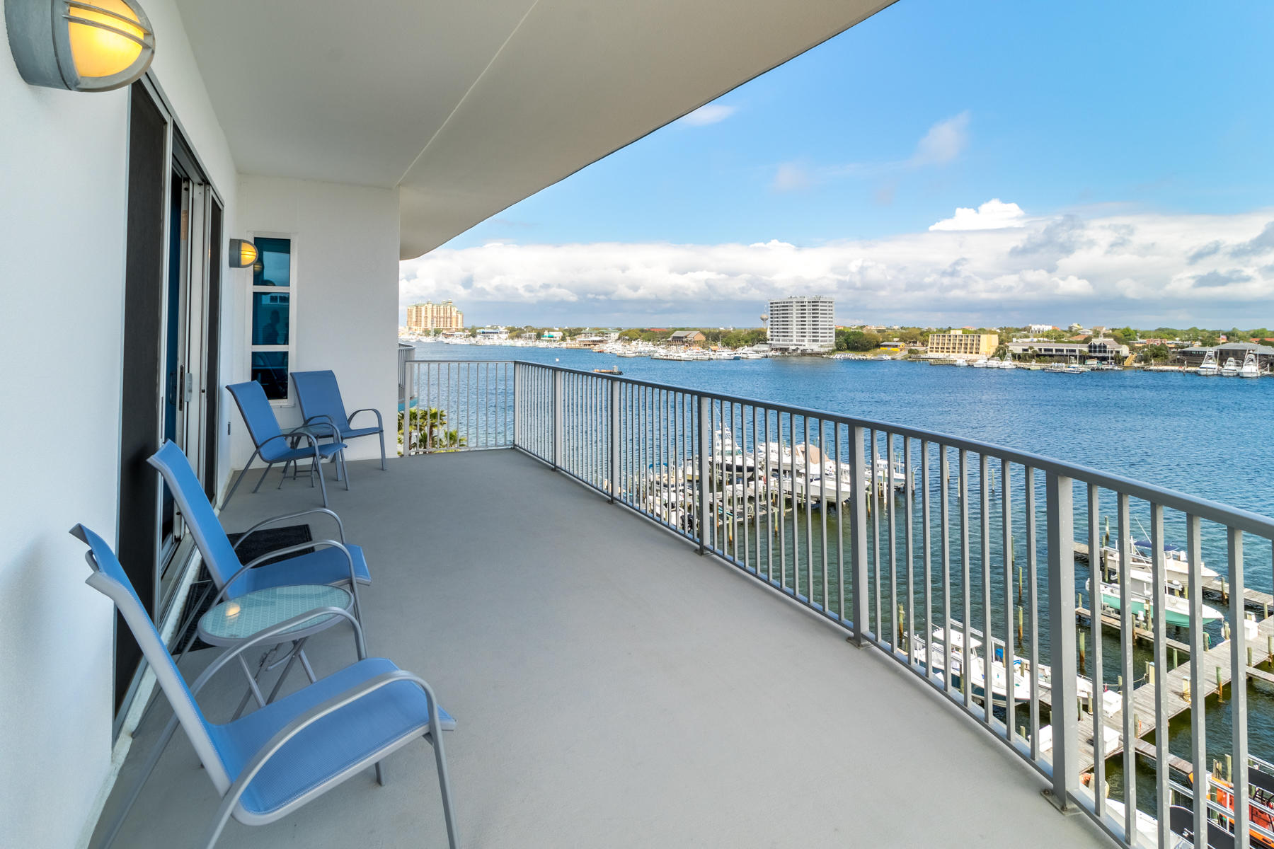 Harbor Lights - Residential