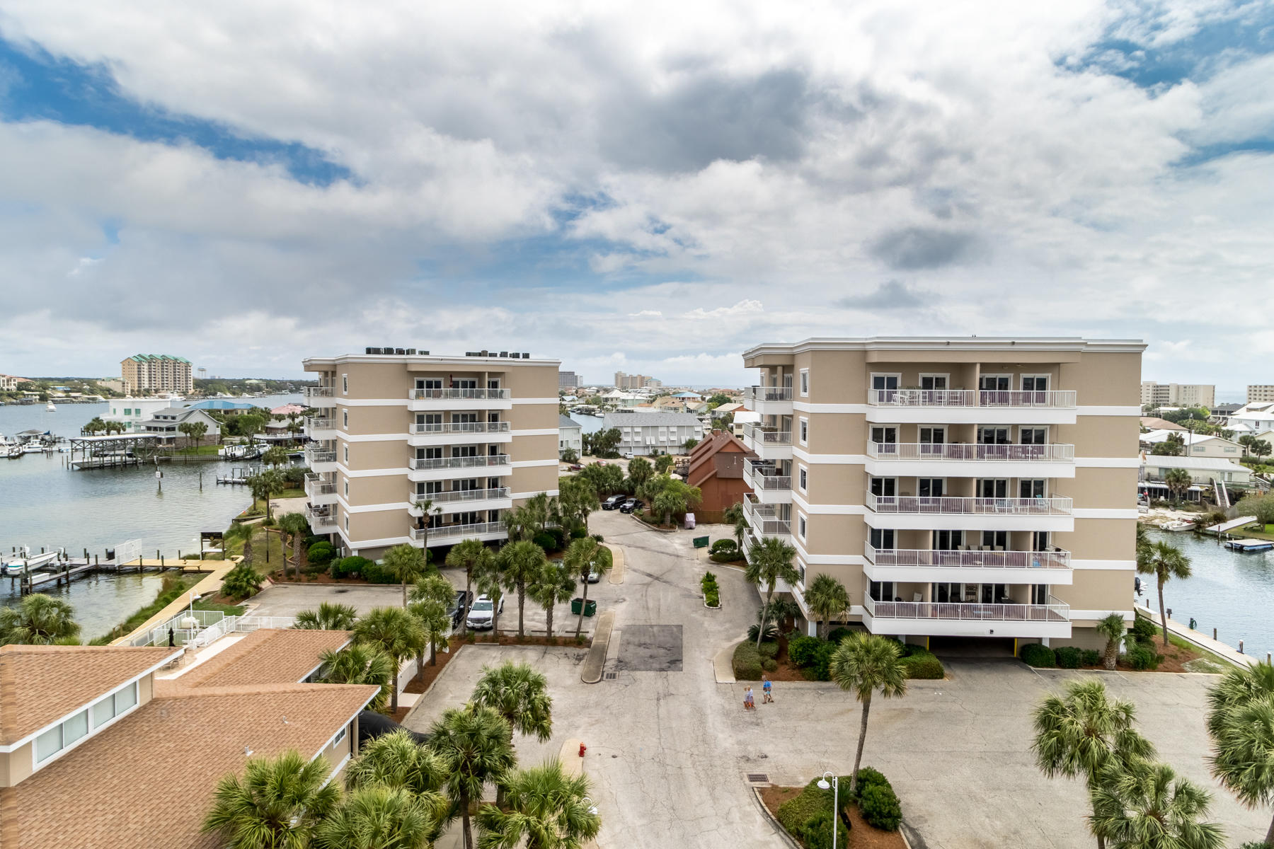 Harbor Lights - Residential