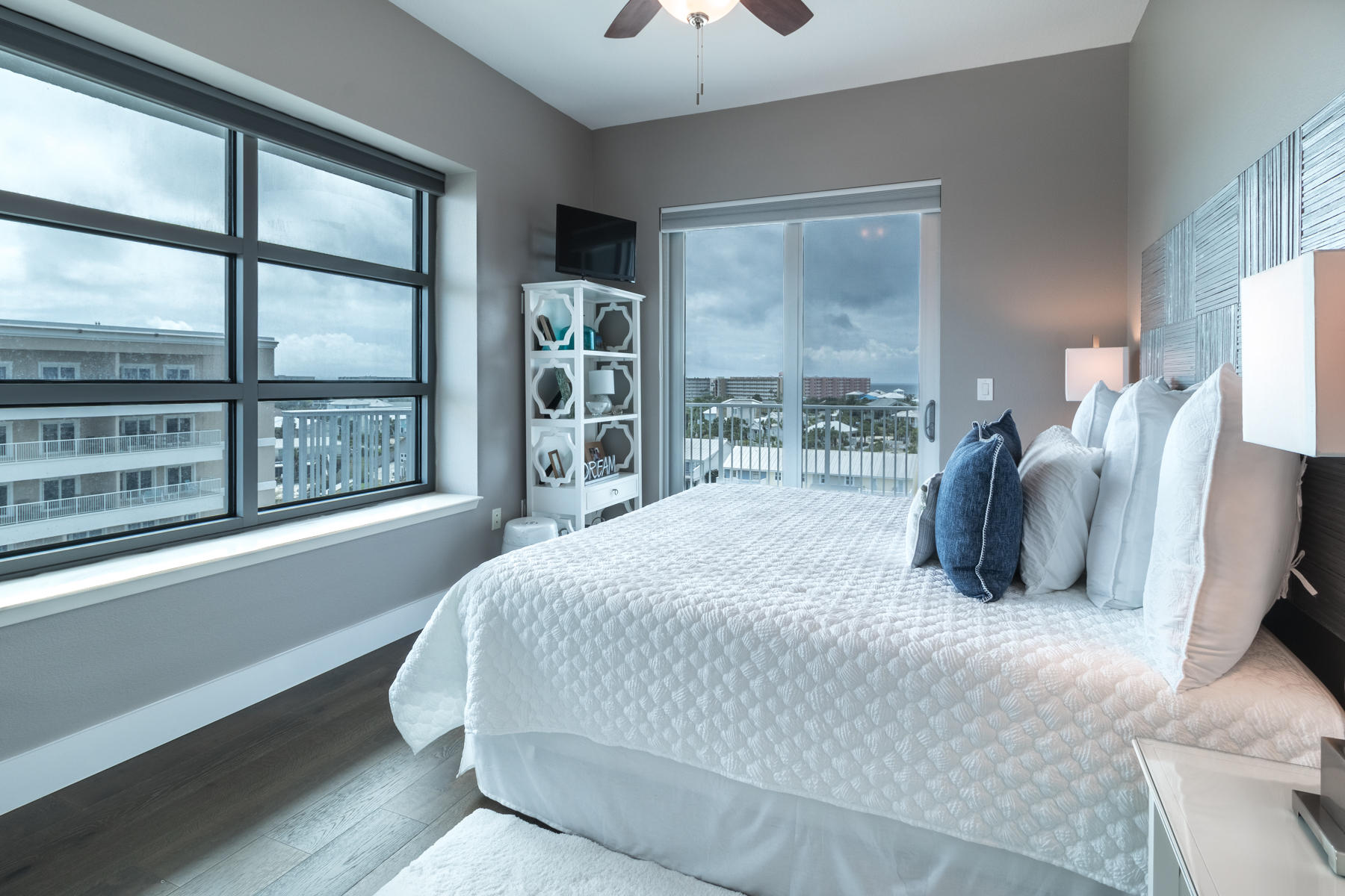 Harbor Lights - Residential