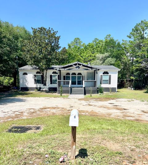 Photo of 42 Cypress Lane, Freeport, FL 32439 (MLS # 982648)