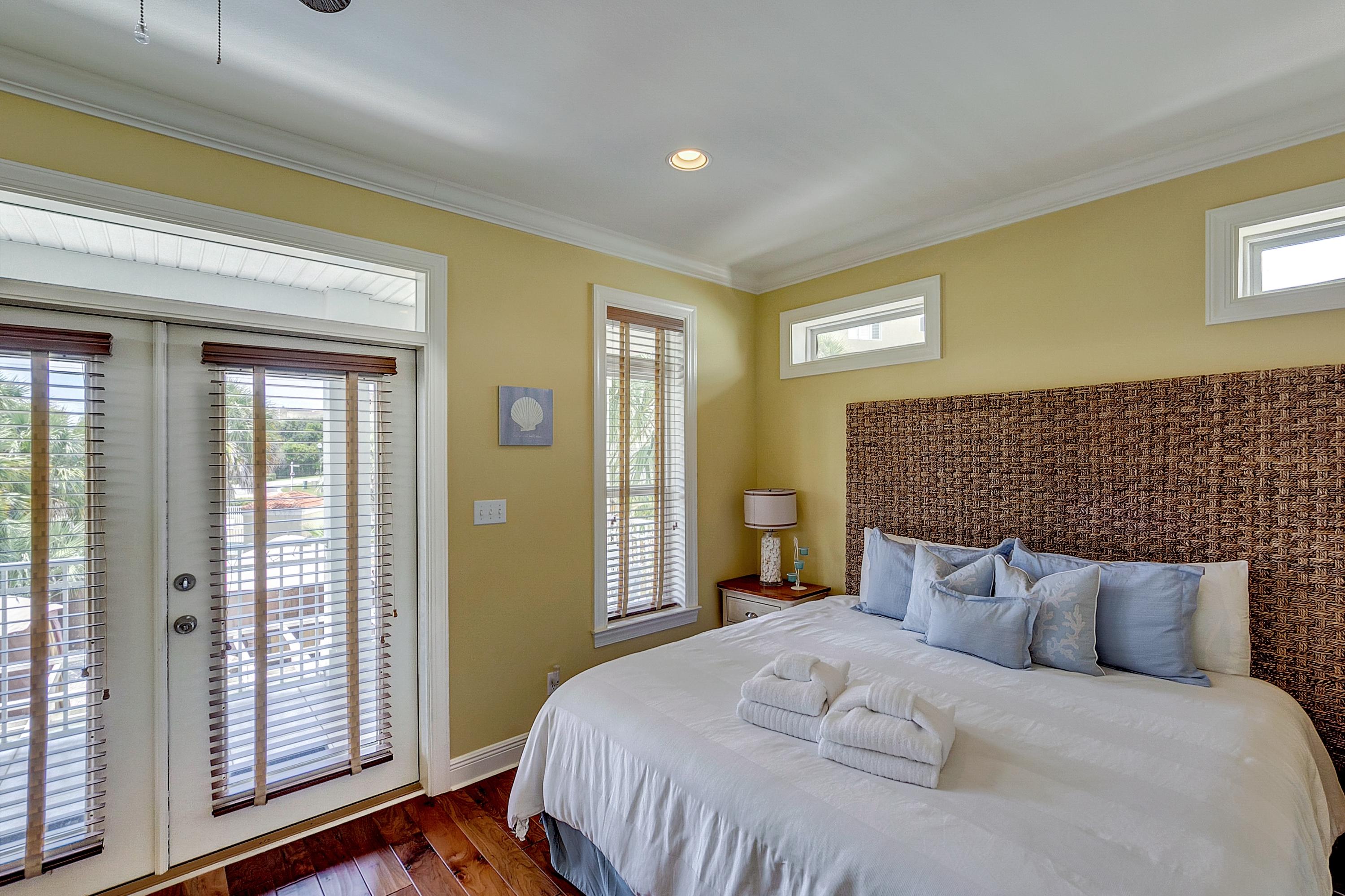 SANDCASTLES BY THE SEA S/D - Residential