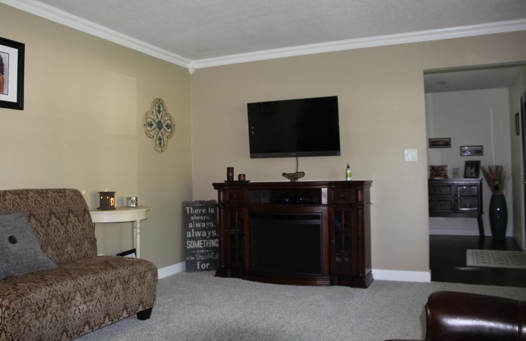 COUNTRY CLUB ESTATES 1ST ADDN - Residential