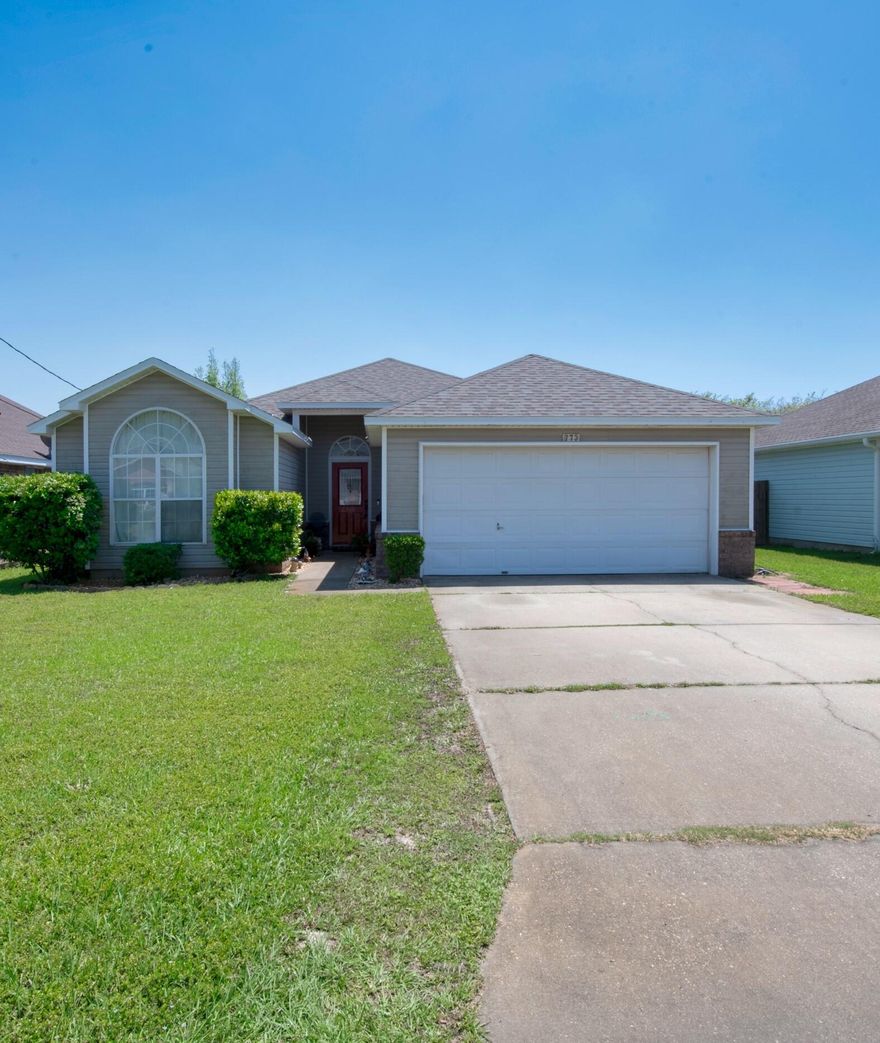 Well kept home featuring newer roof (less than one year old), upgraded wood look tile flooring, open floor plan, 3 bedrooms, fully fenced yard and more! Well sized primary bedroom offers a walk in closet, garden tub, separate shower, double sinks, and access to the back porch! Large living/dining space is perfect for entertaining. Home also has a separate breakfast nook area! Close to beaches, Hurlburt Field, and shopping!Schedule a walkthrough today!