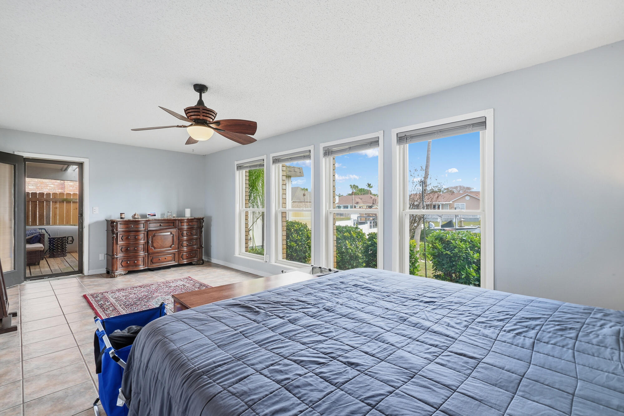 SANTA ROSA SHORES - Residential