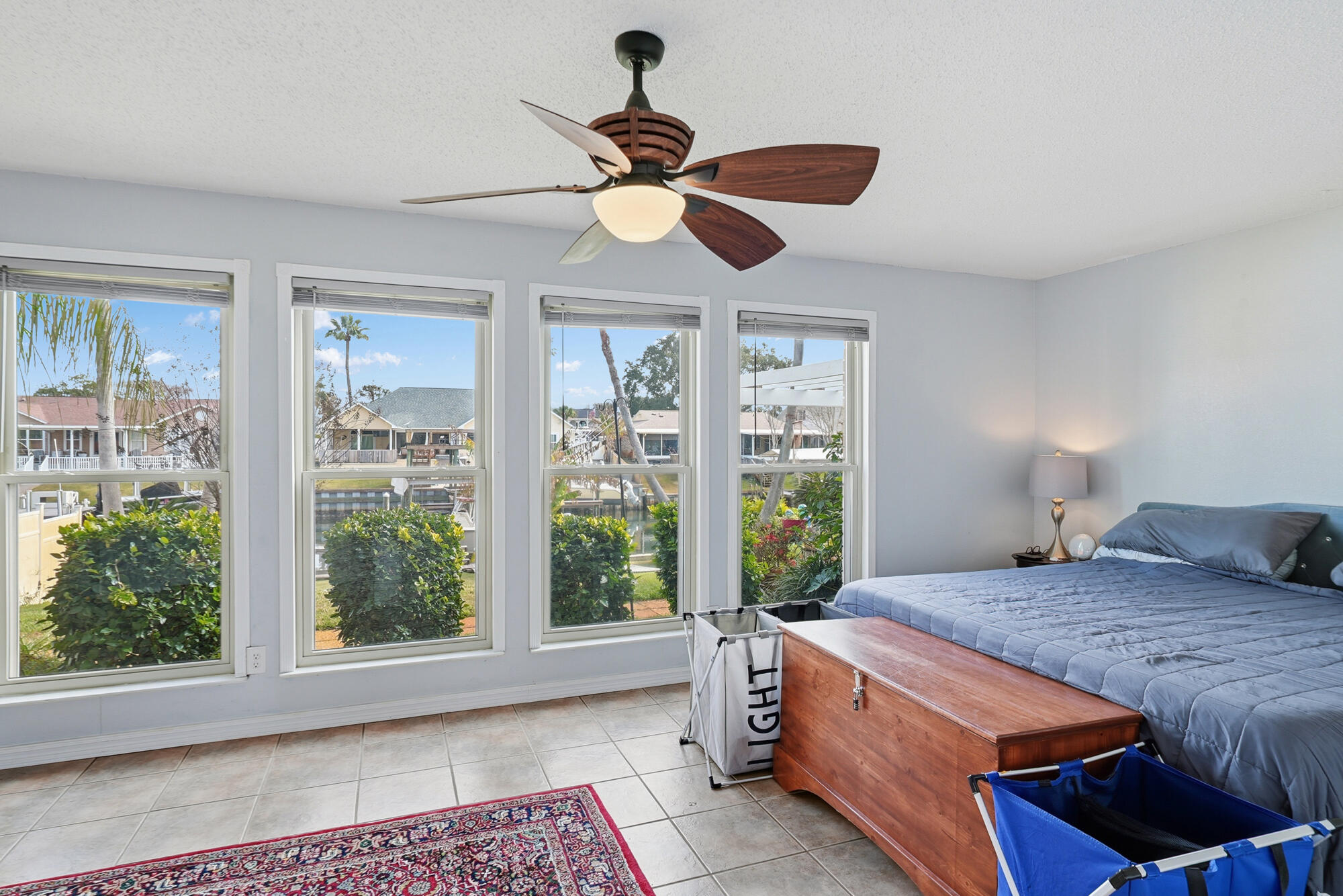 SANTA ROSA SHORES - Residential