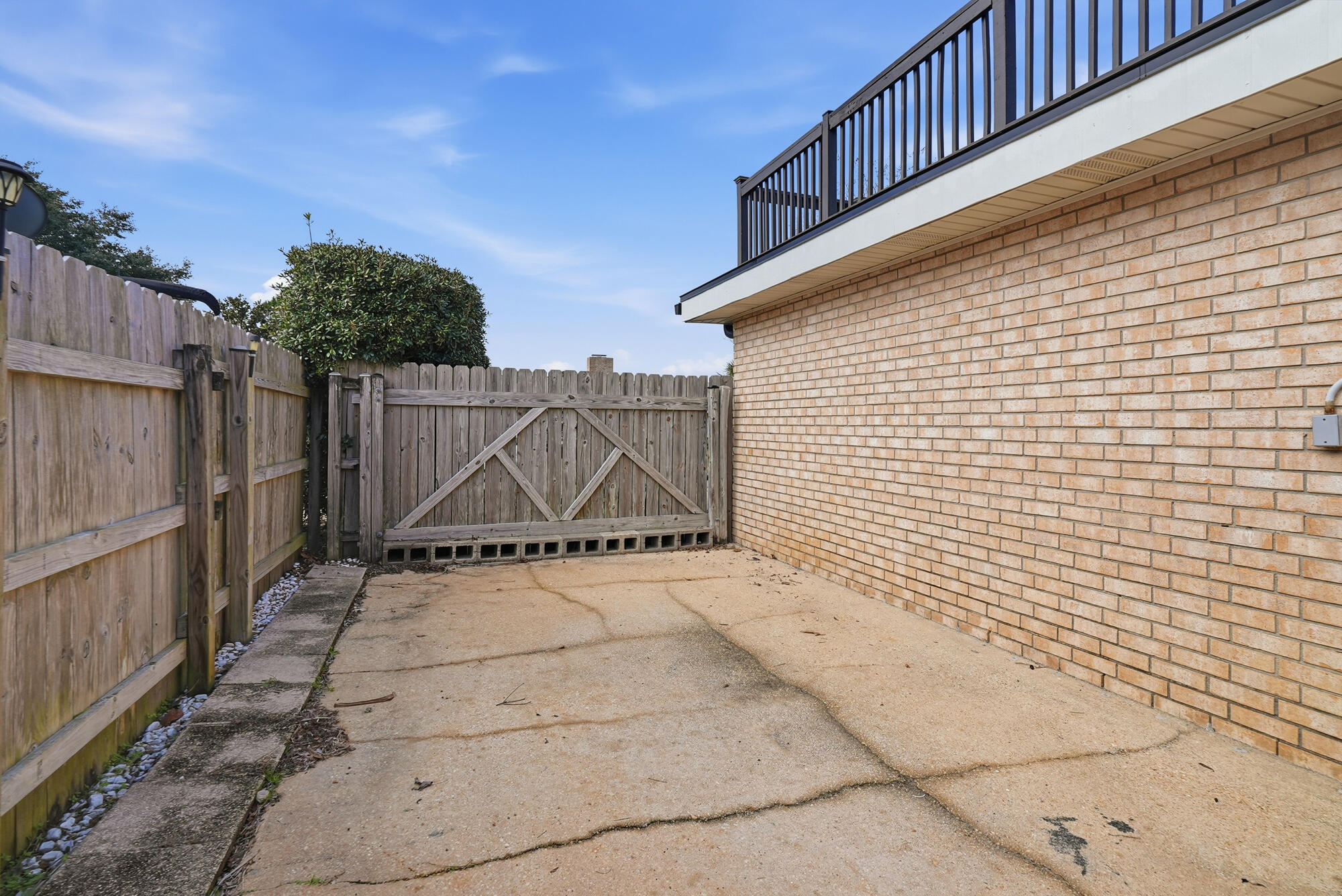 SANTA ROSA SHORES - Residential