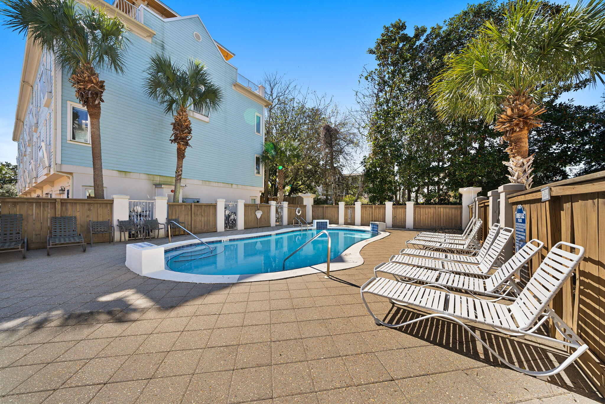 SUMMER PLACE - Residential