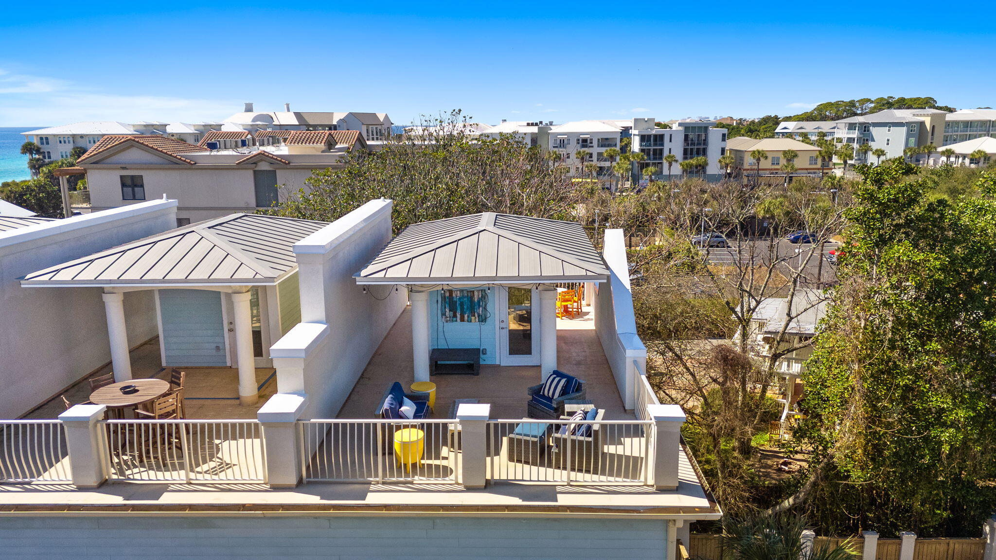 SUMMER PLACE - Residential