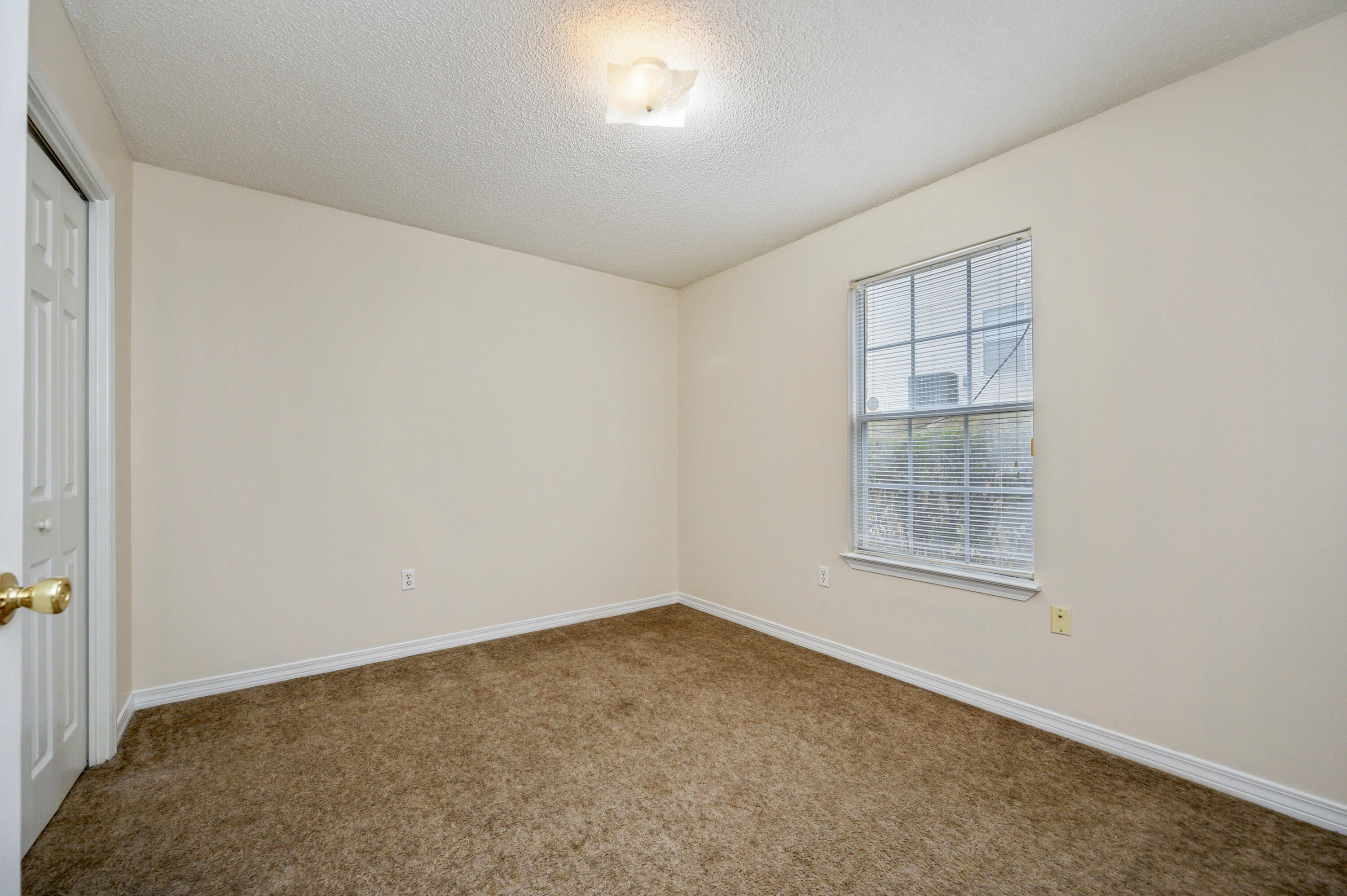 COUNTRYVIEW EST 4TH PH V - Residential