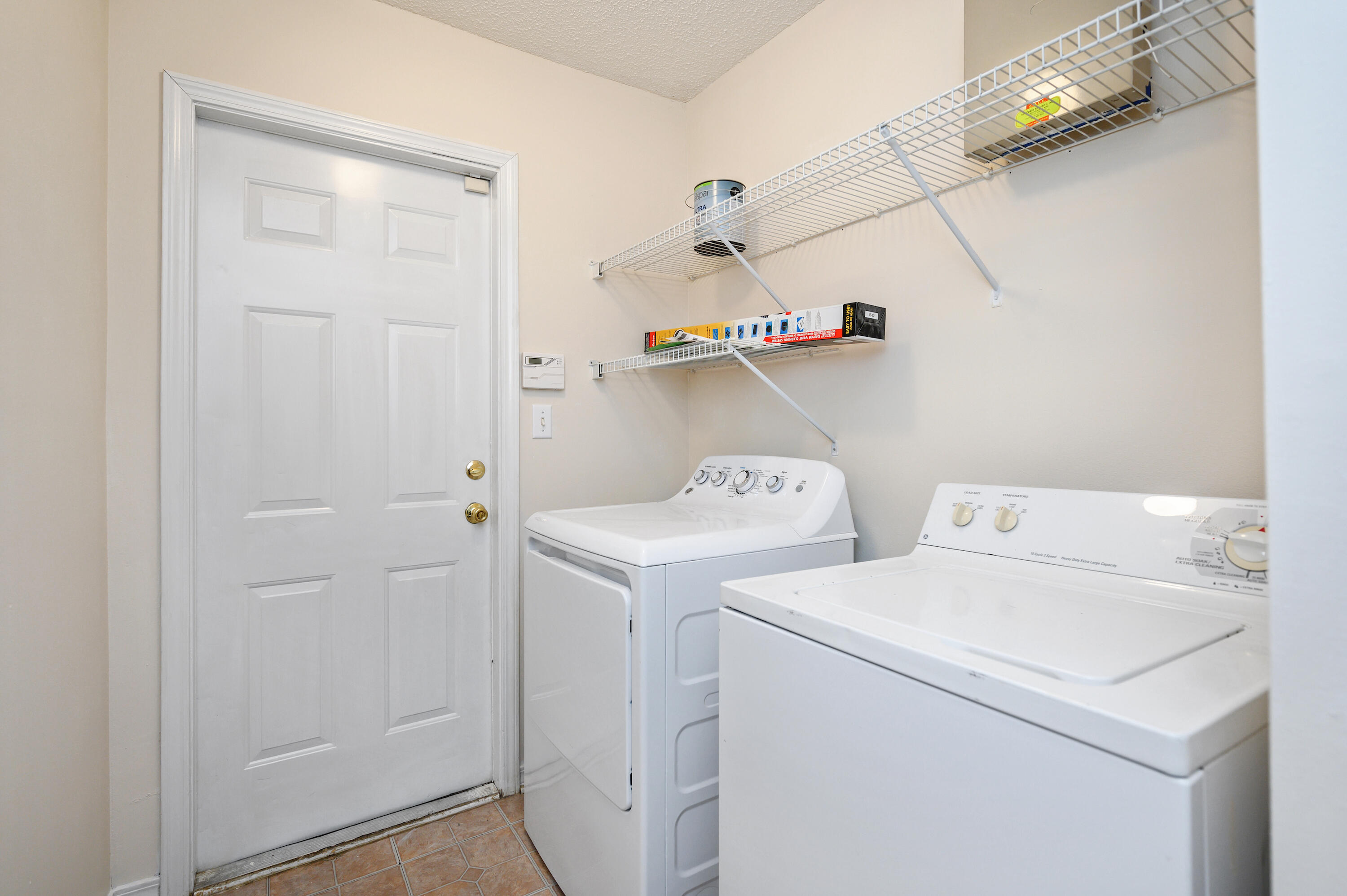 COUNTRYVIEW EST 4TH PH V - Residential