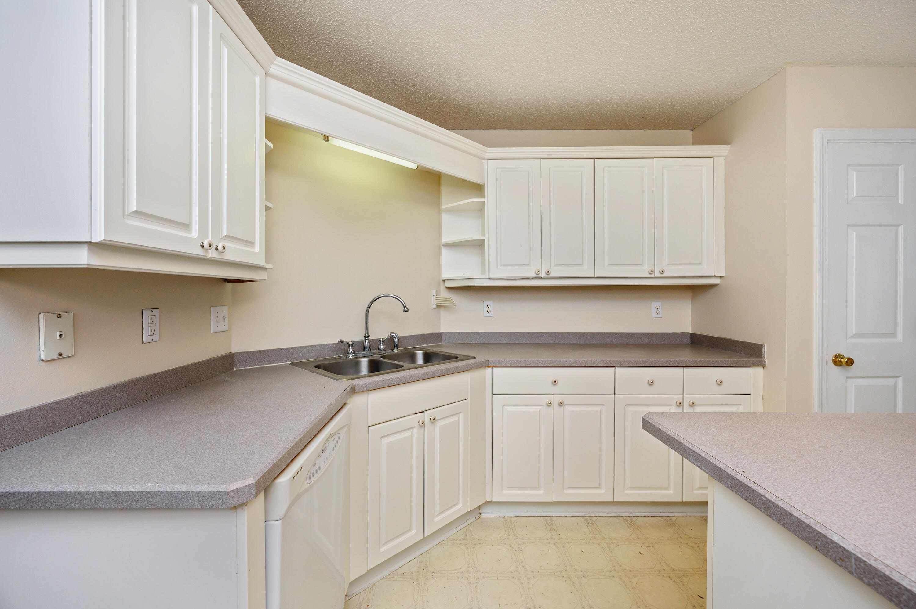 COUNTRYVIEW EST 4TH PH V - Residential