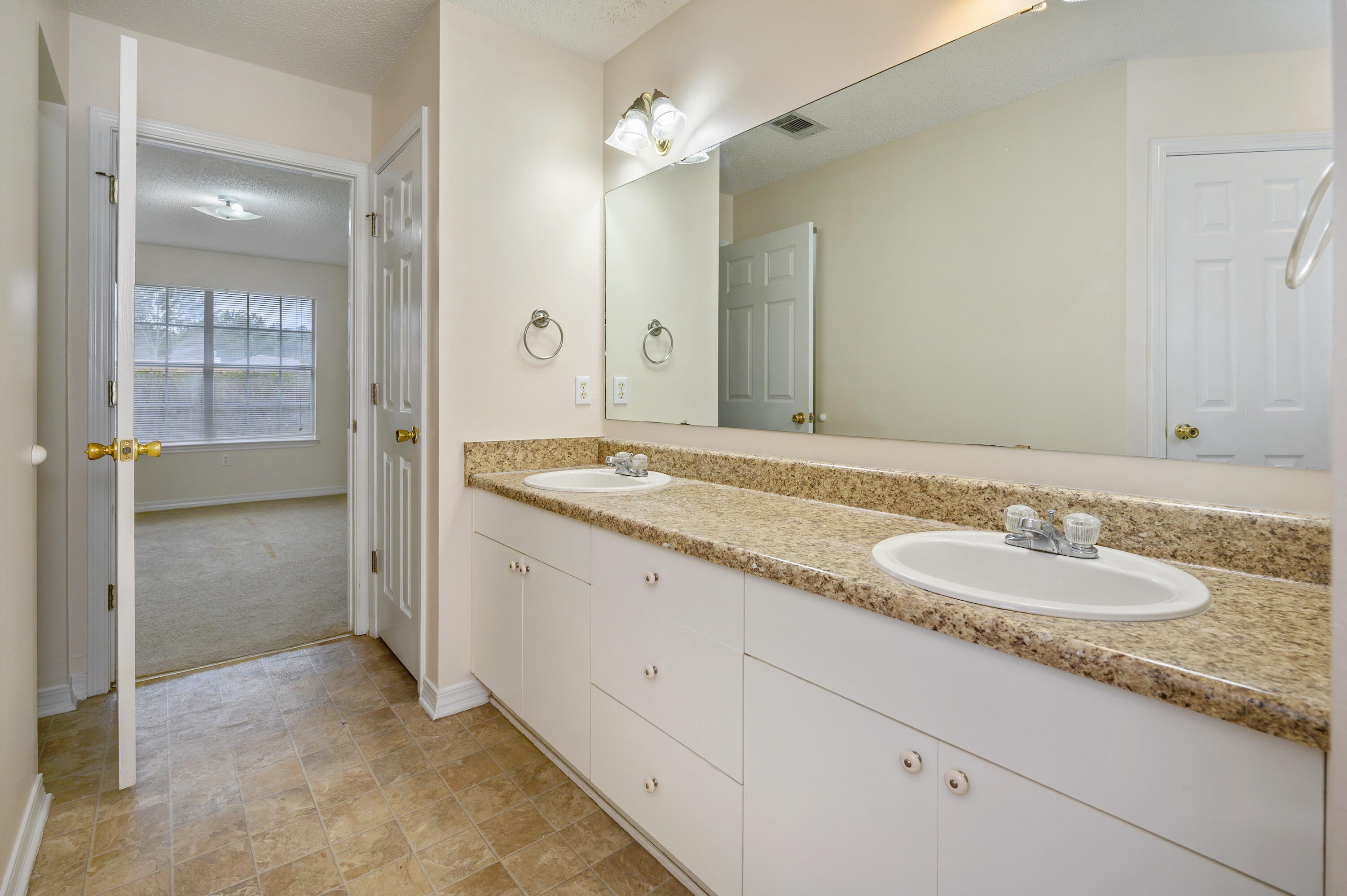 COUNTRYVIEW EST 4TH PH V - Residential