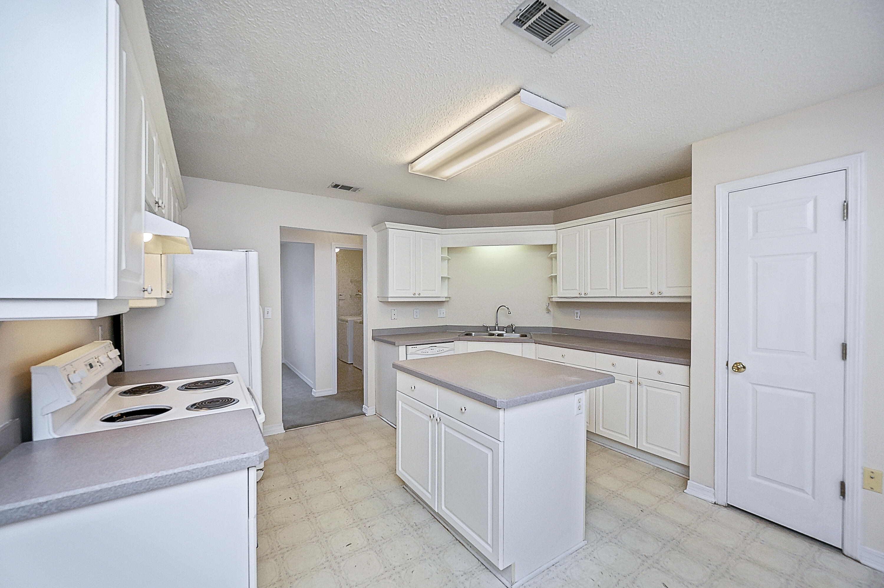 COUNTRYVIEW EST 4TH PH V - Residential