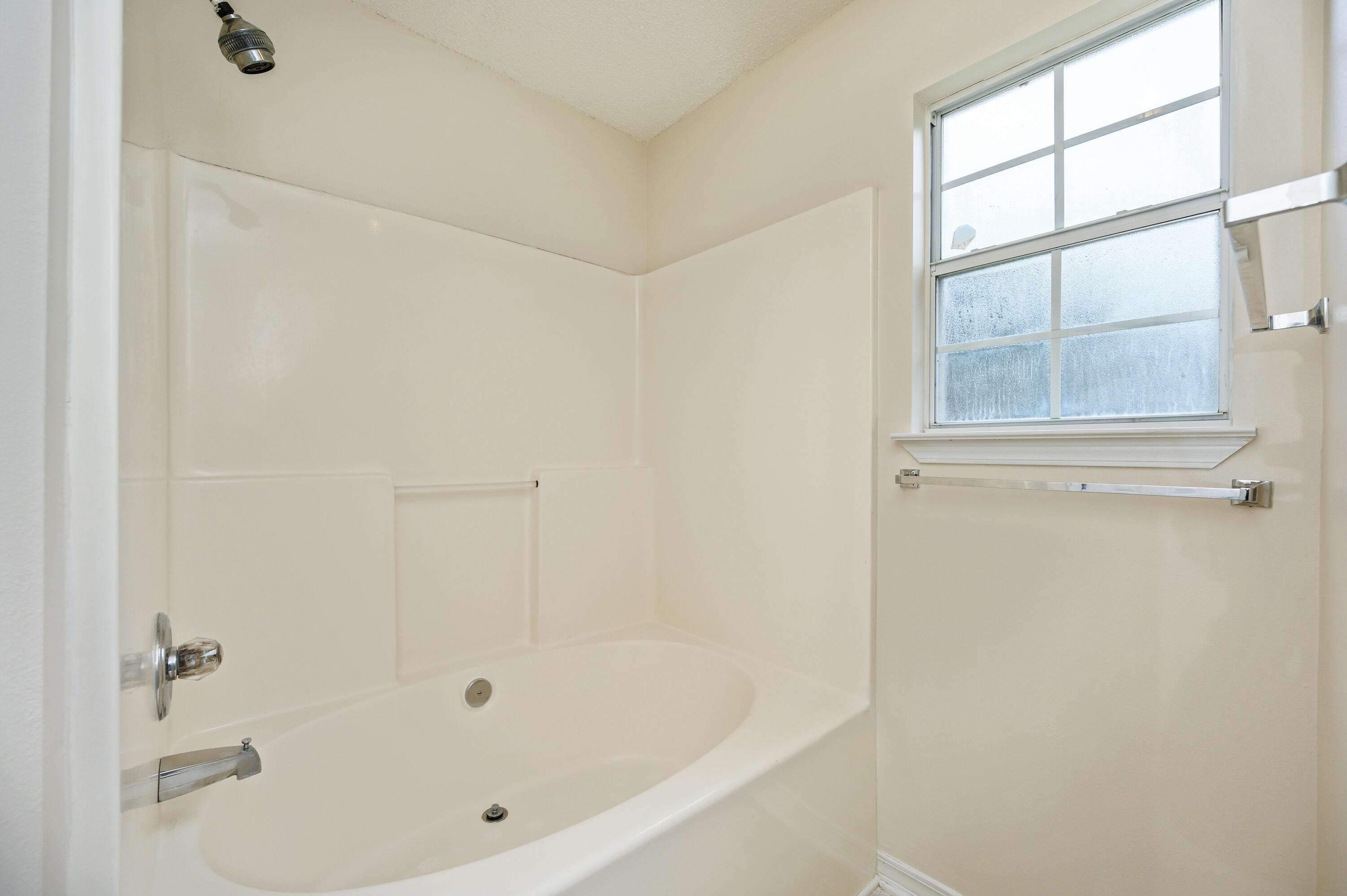 COUNTRYVIEW EST 4TH PH V - Residential