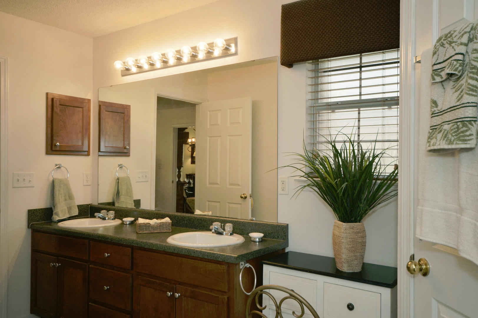 CREETWOODS PLACE - Residential