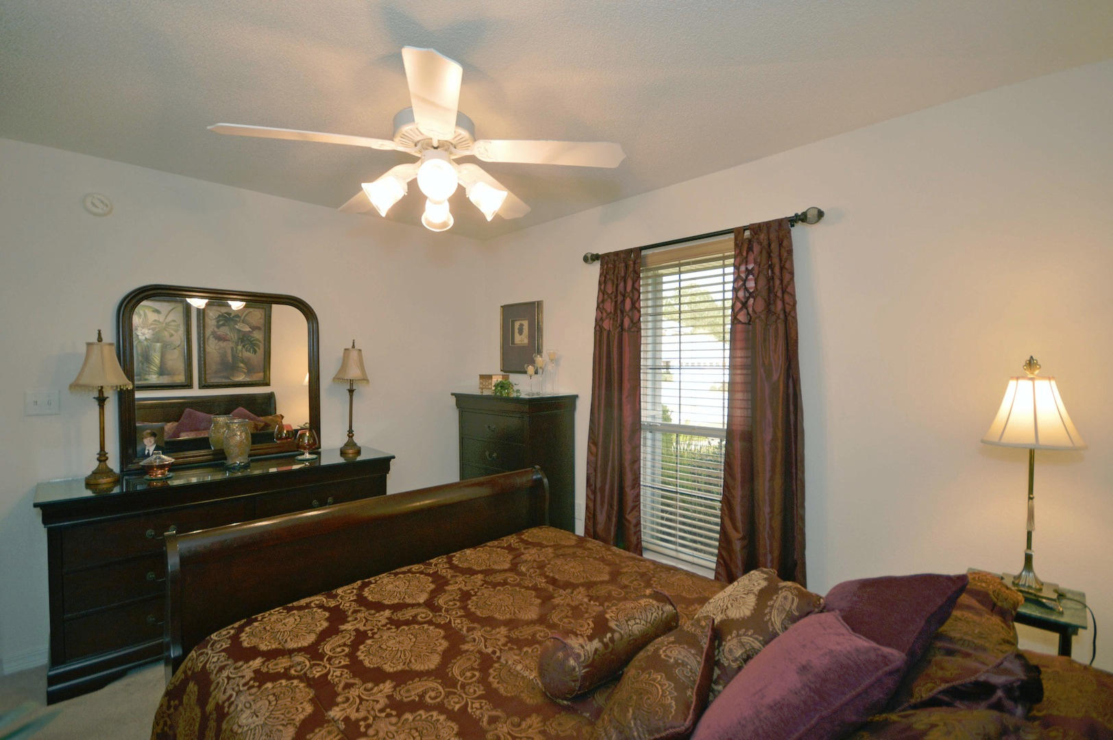 CREETWOODS PLACE - Residential