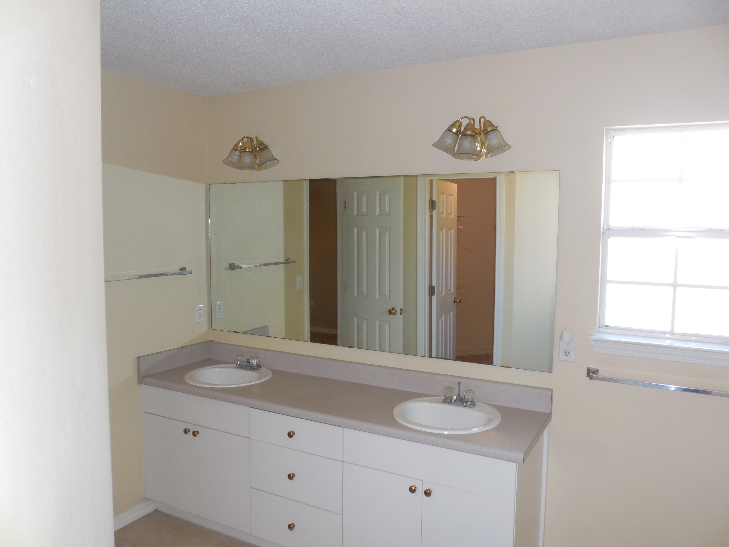 WESTVIEW ESTATES - Residential