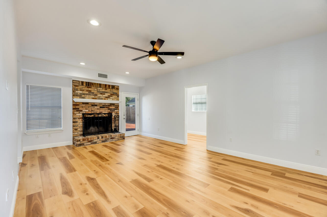 CARIBBEAN VILLAGE - Residential