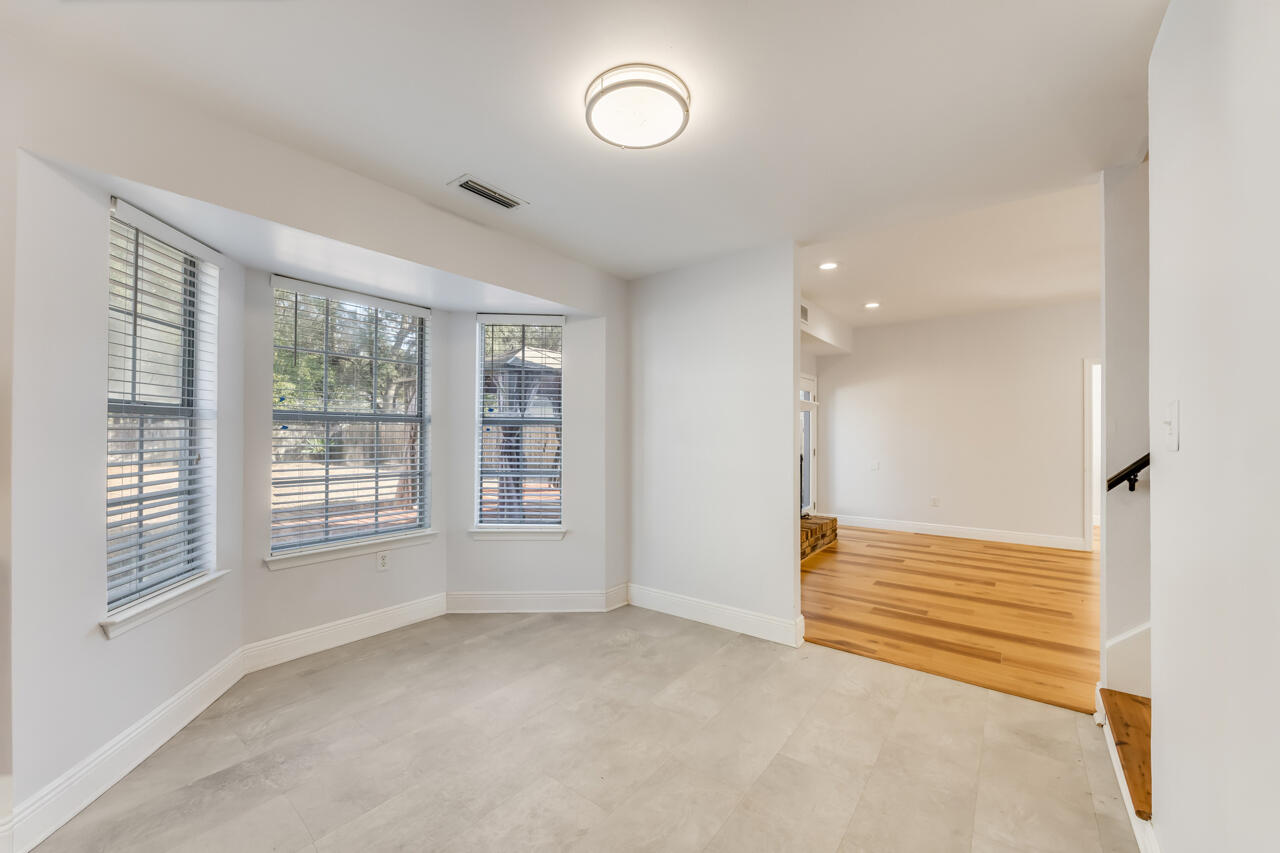 CARIBBEAN VILLAGE - Residential