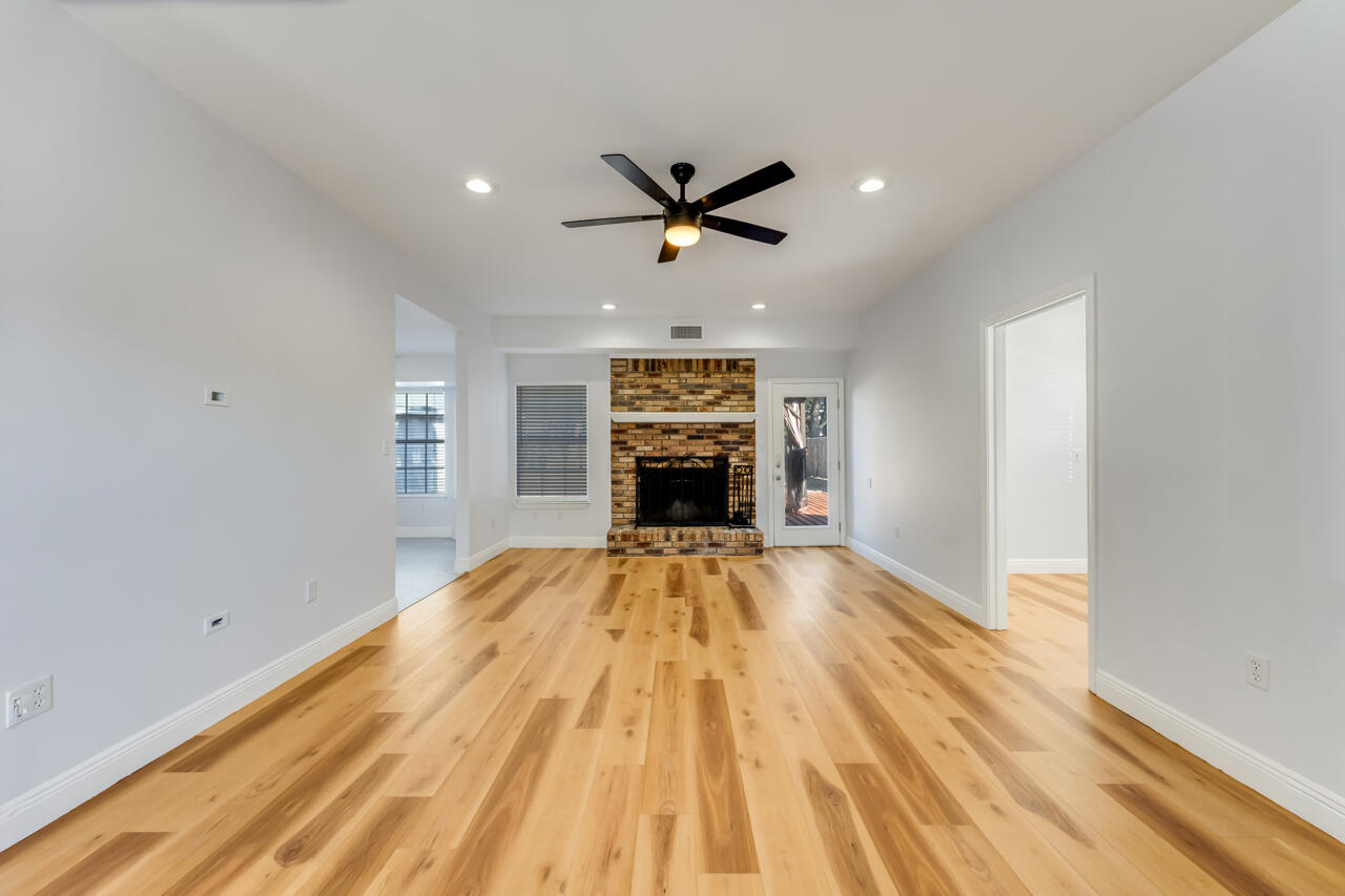 CARIBBEAN VILLAGE - Residential