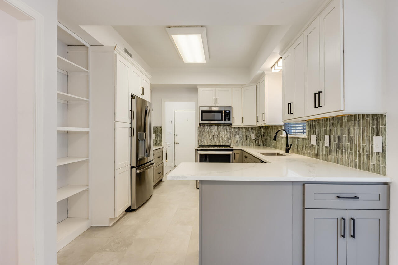 CARIBBEAN VILLAGE - Residential