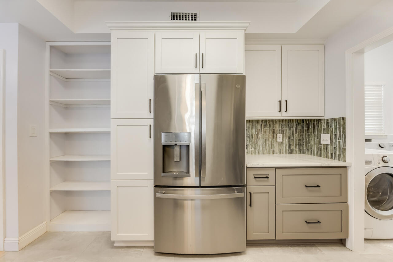 CARIBBEAN VILLAGE - Residential