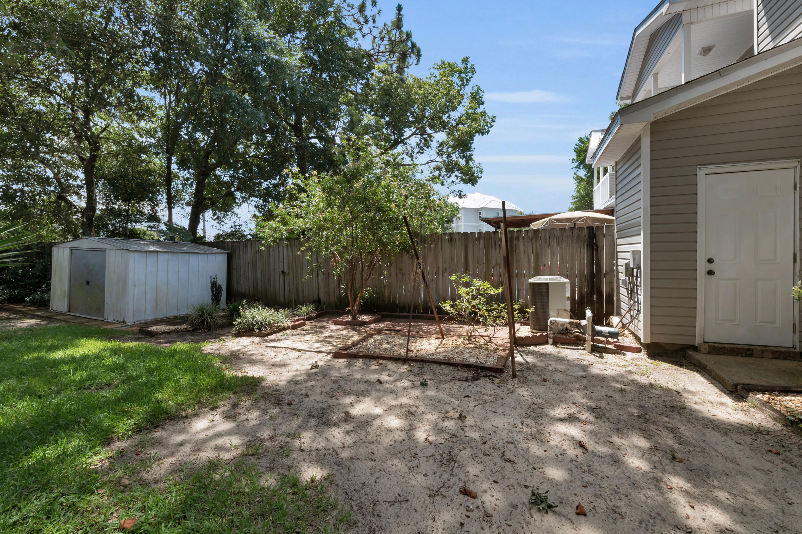 CHATELAINE EST - Residential