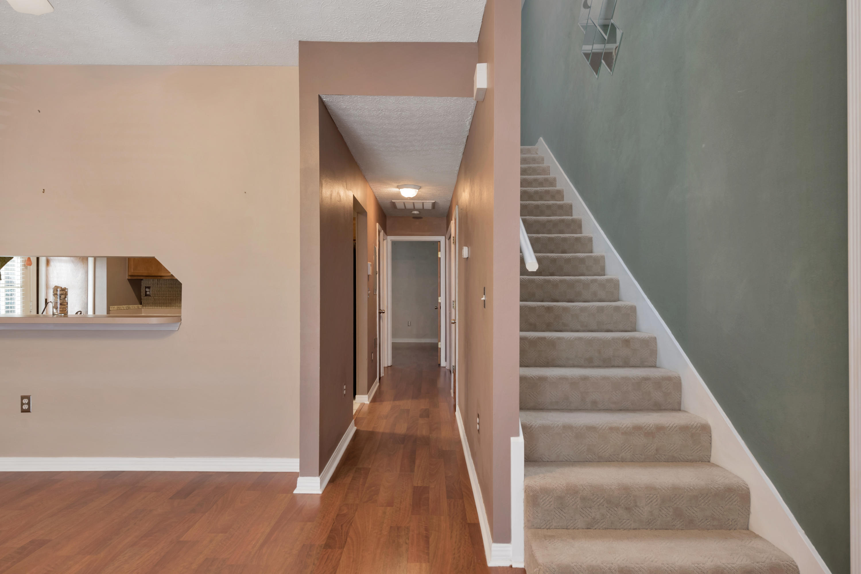 CHATELAINE EST - Residential