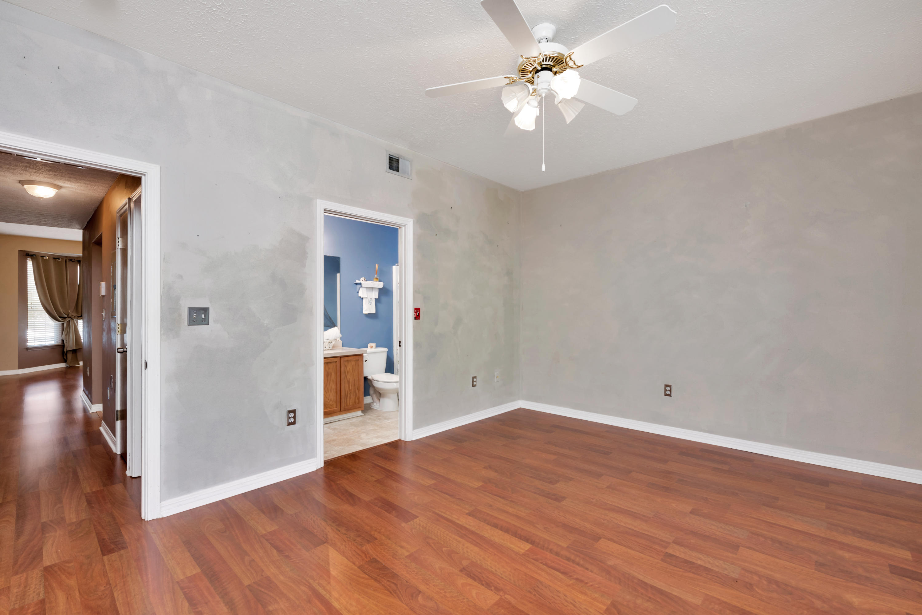 CHATELAINE EST - Residential