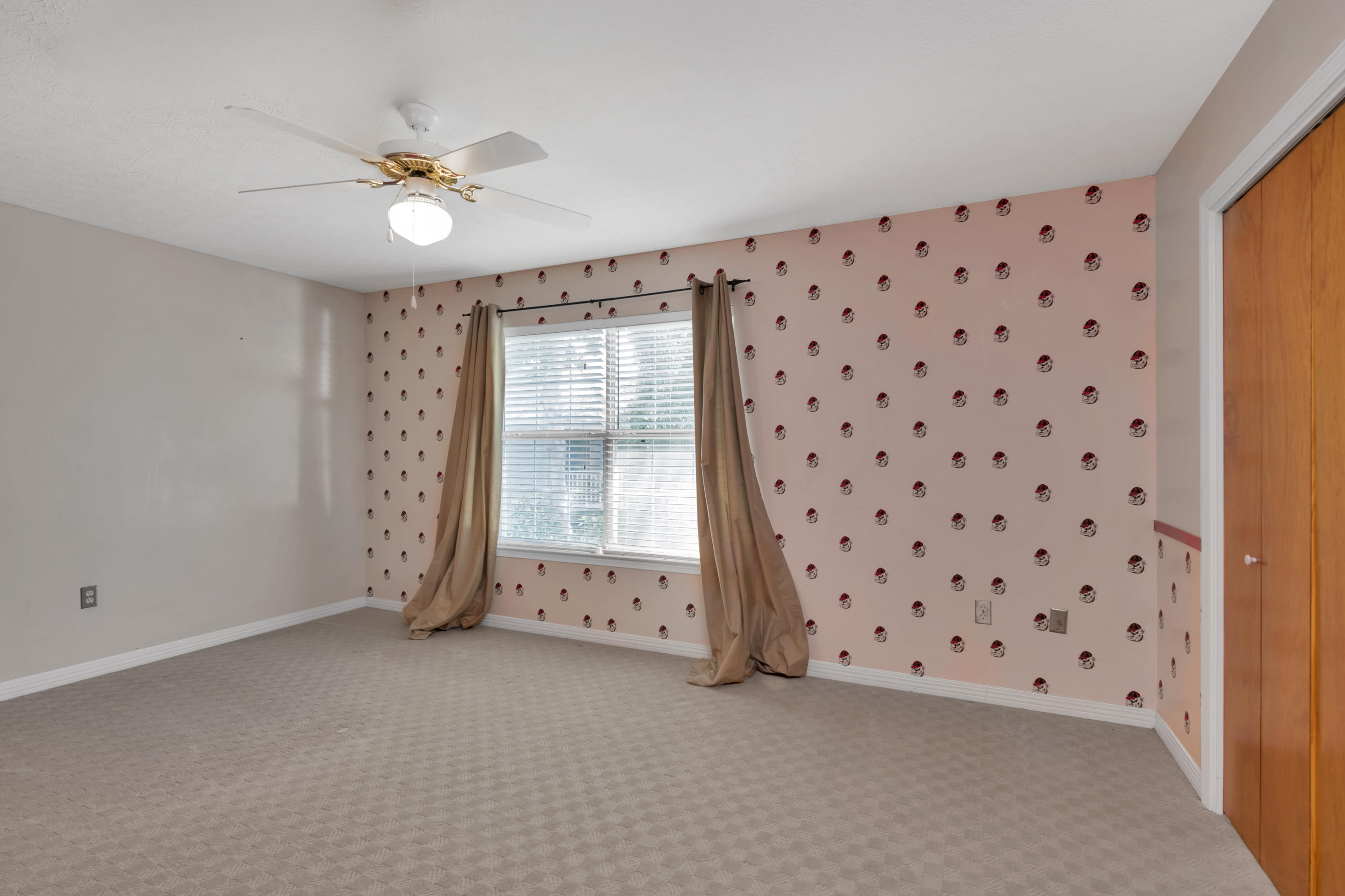 CHATELAINE EST - Residential