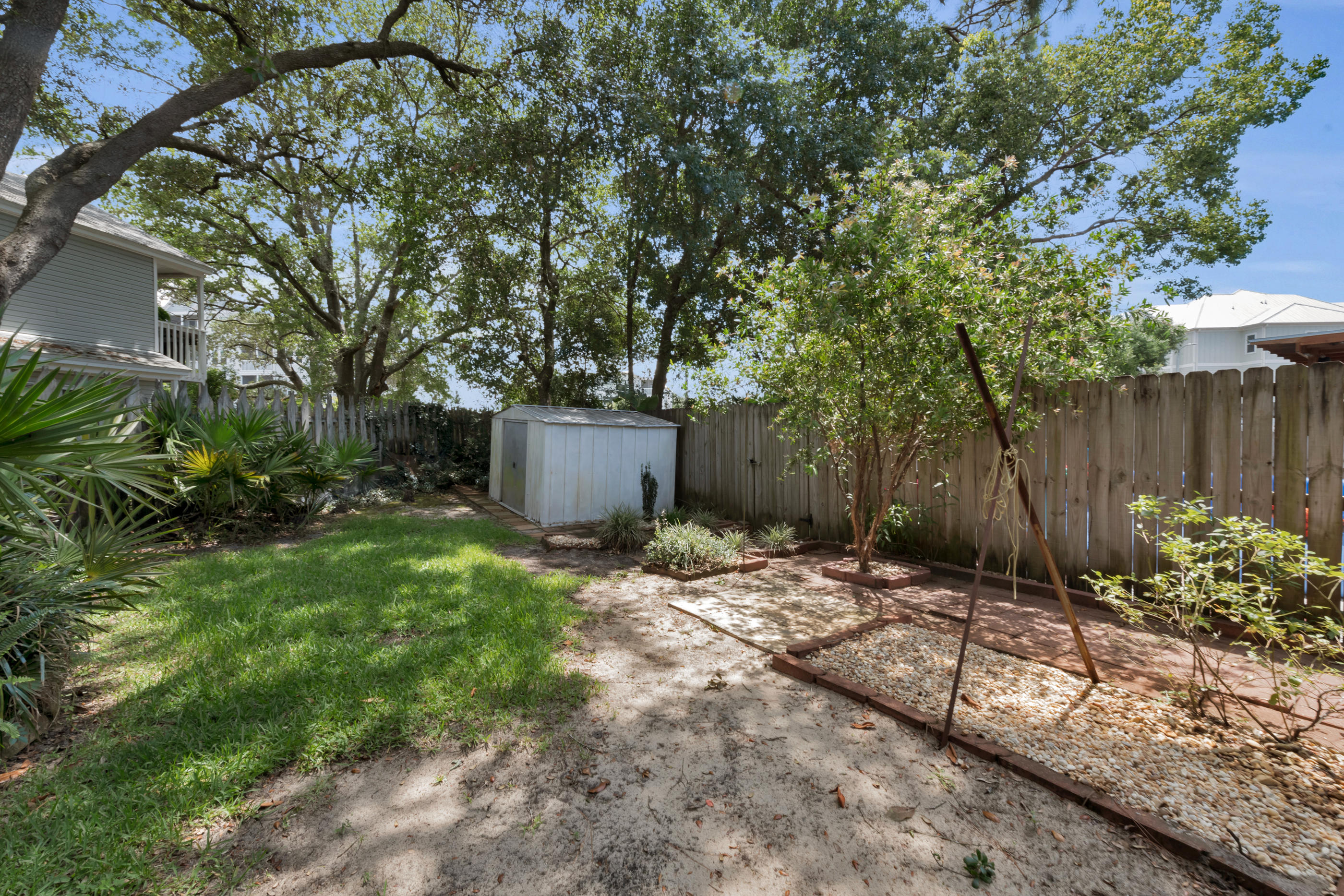 CHATELAINE EST - Residential