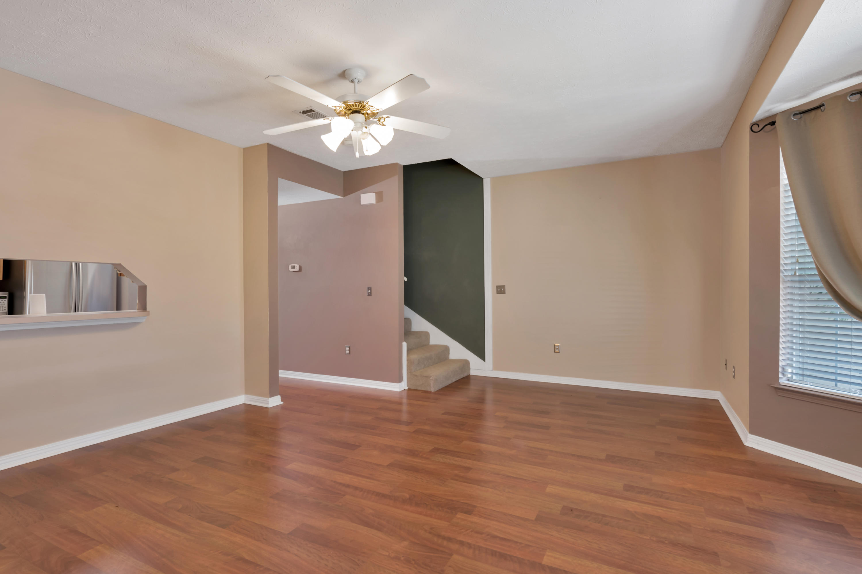 CHATELAINE EST - Residential