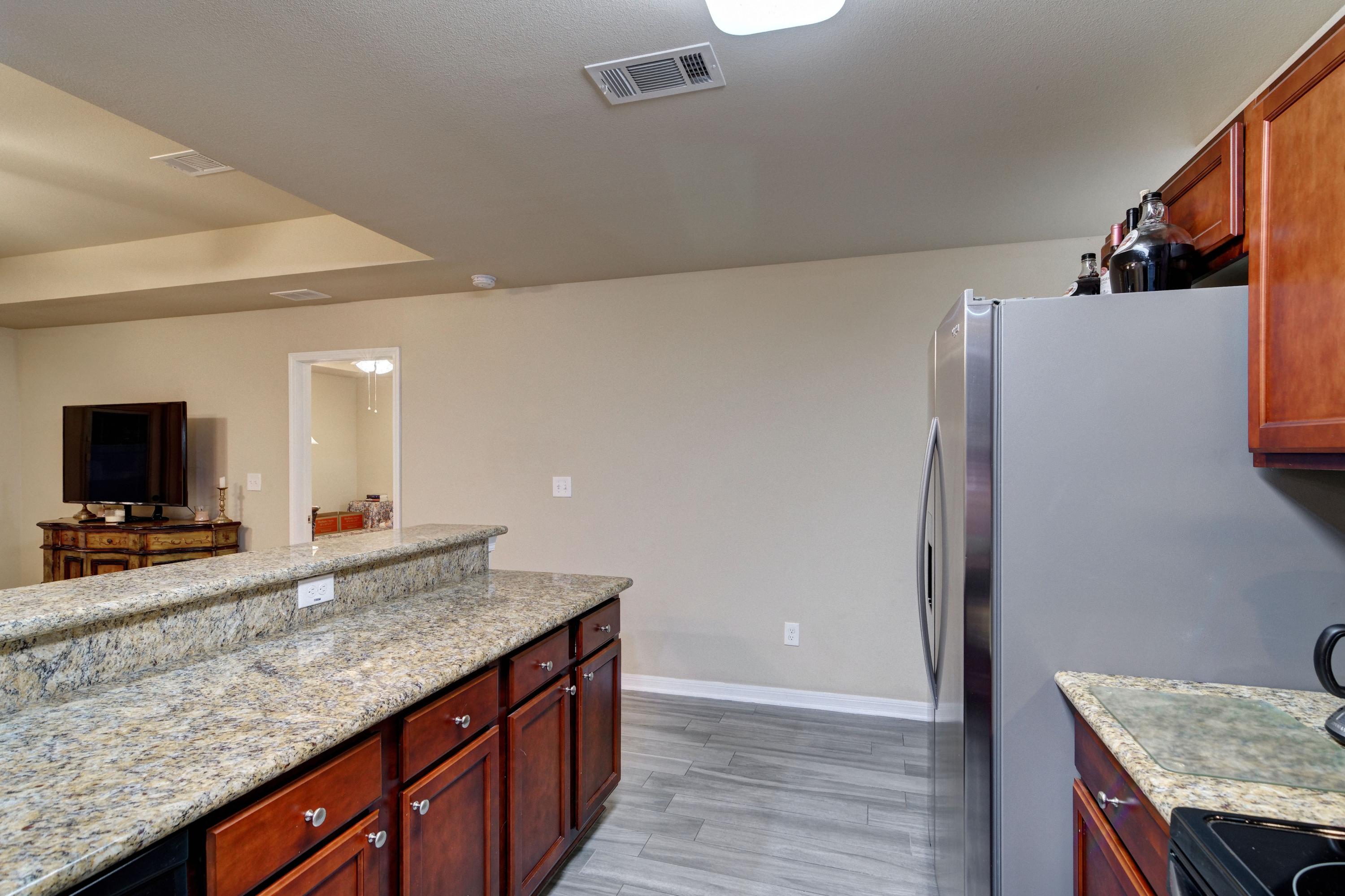 SHADOW LAKES - Residential