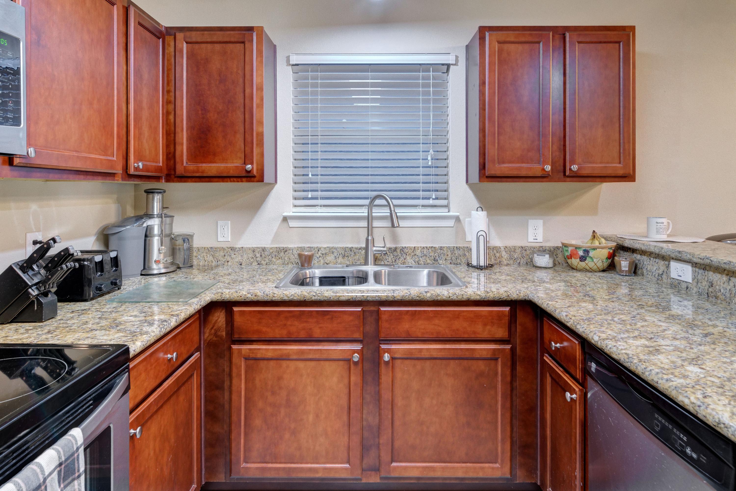 SHADOW LAKES - Residential