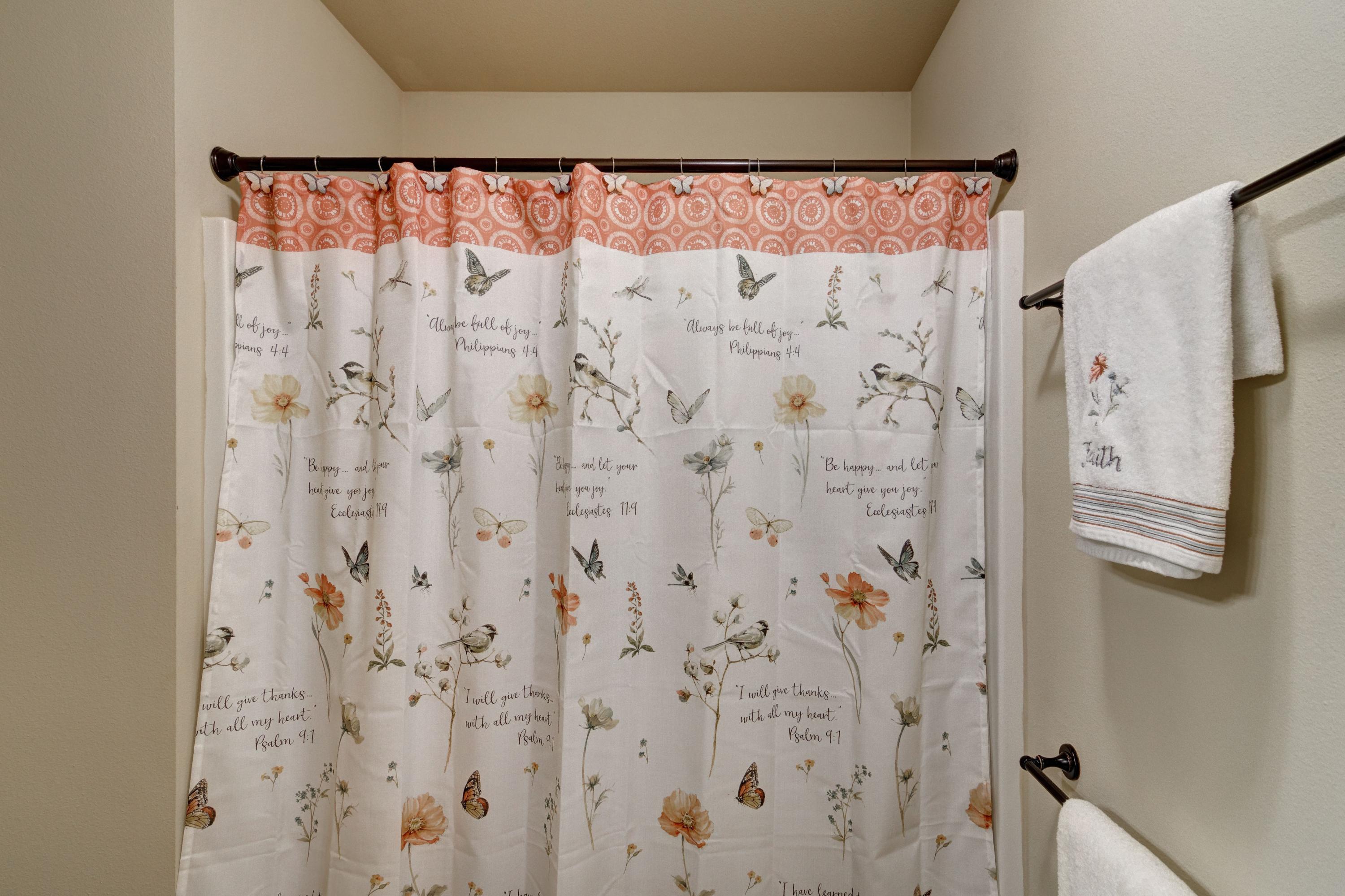 SHADOW LAKES - Residential