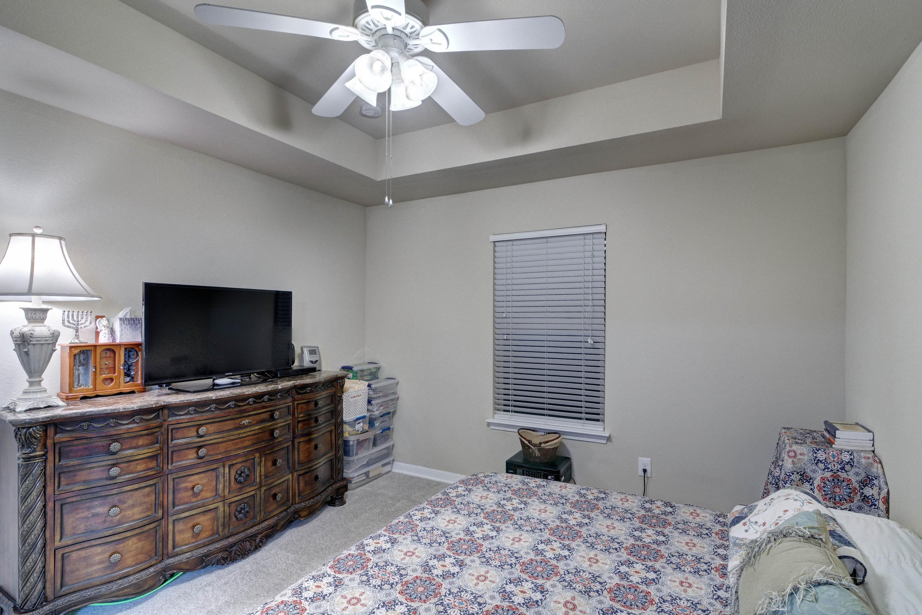 SHADOW LAKES - Residential