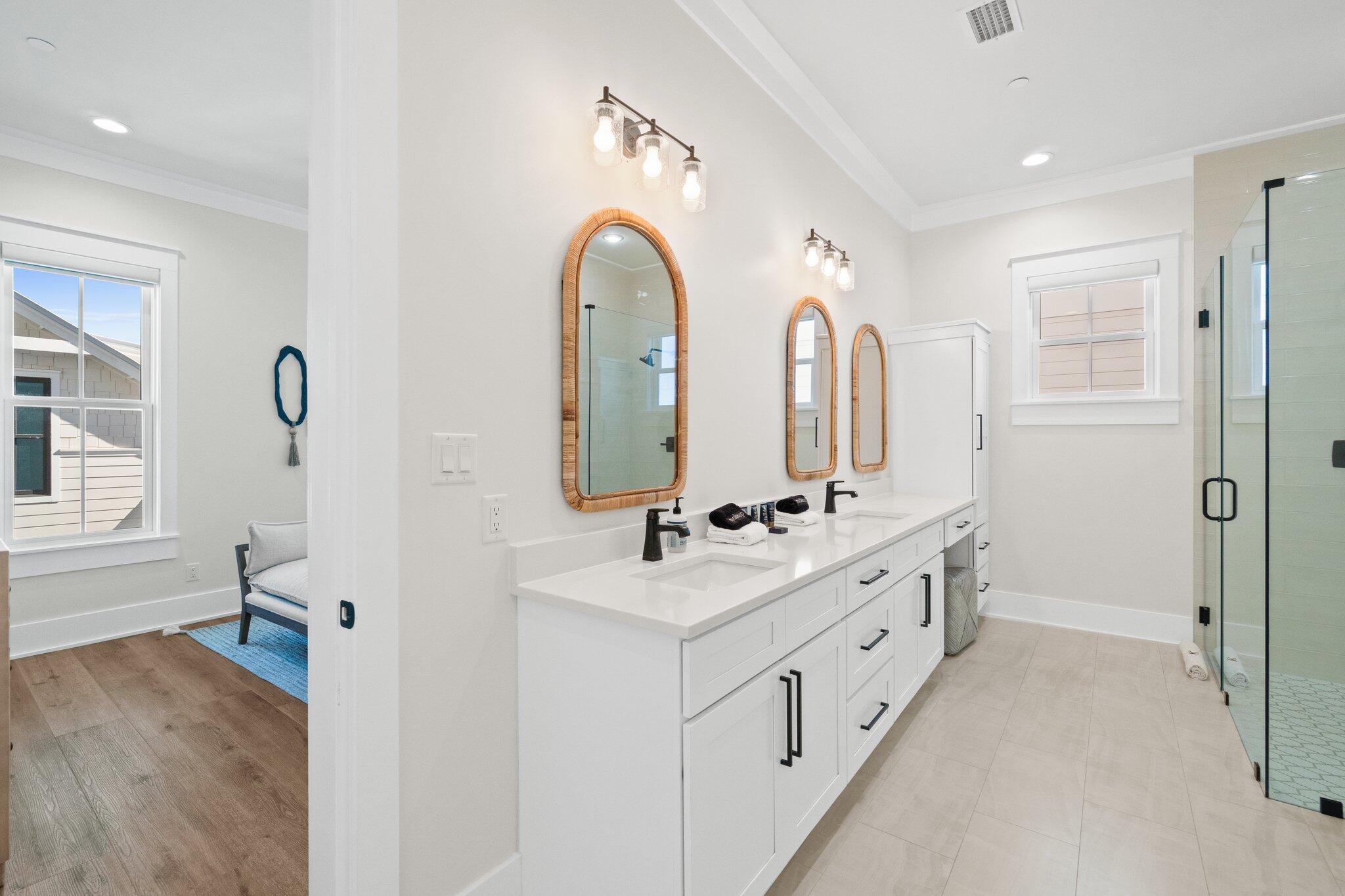 GULF SHORE MANOR - Residential