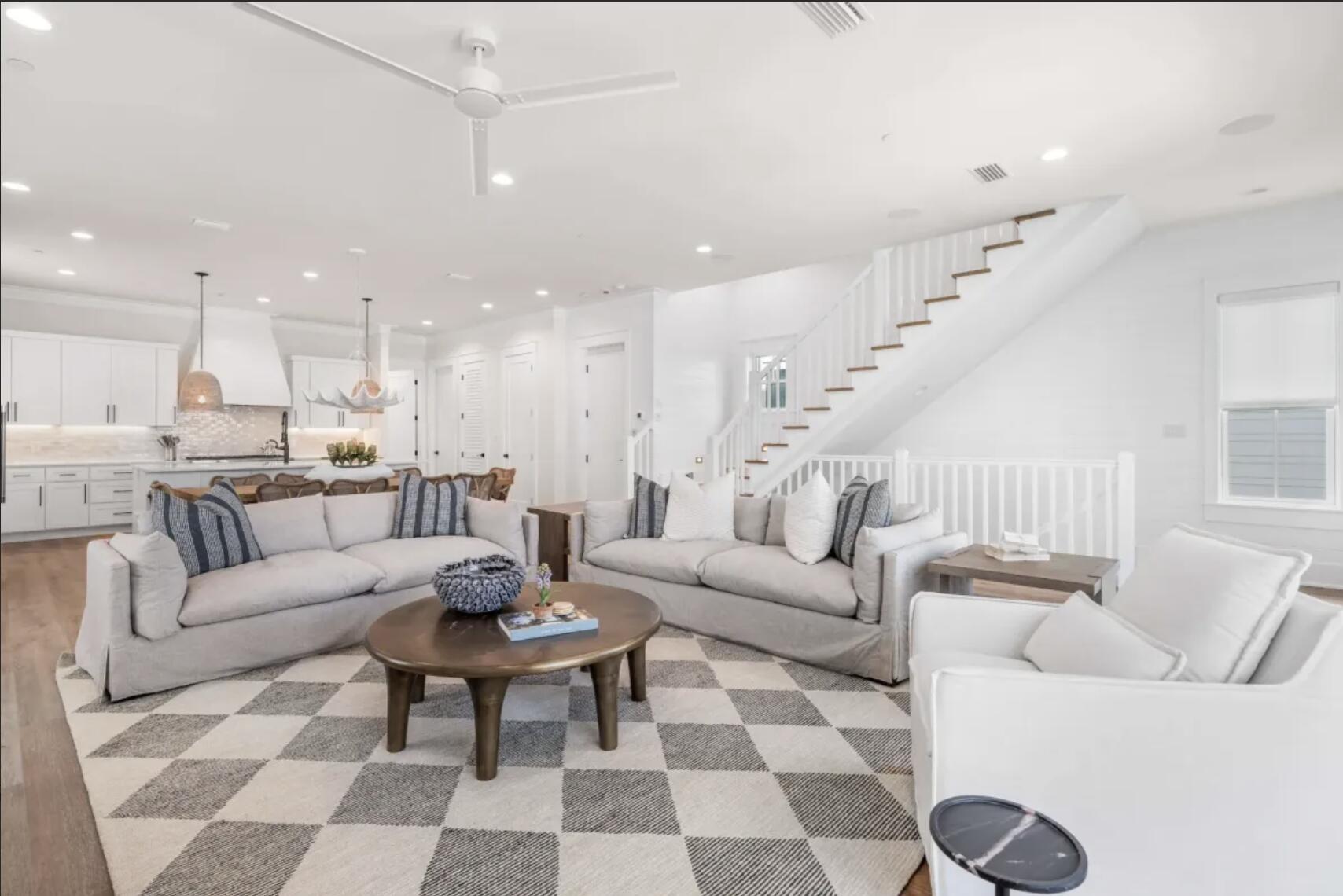 GULF SHORE MANOR - Residential