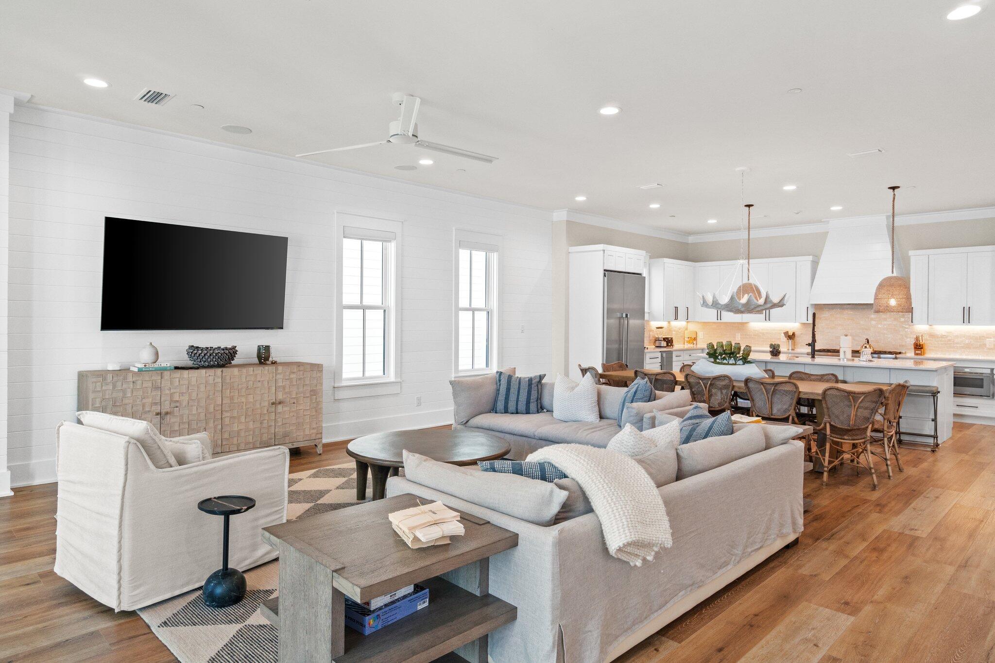 GULF SHORE MANOR - Residential