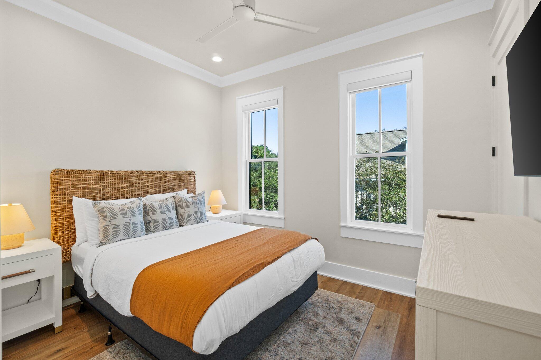 GULF SHORE MANOR - Residential