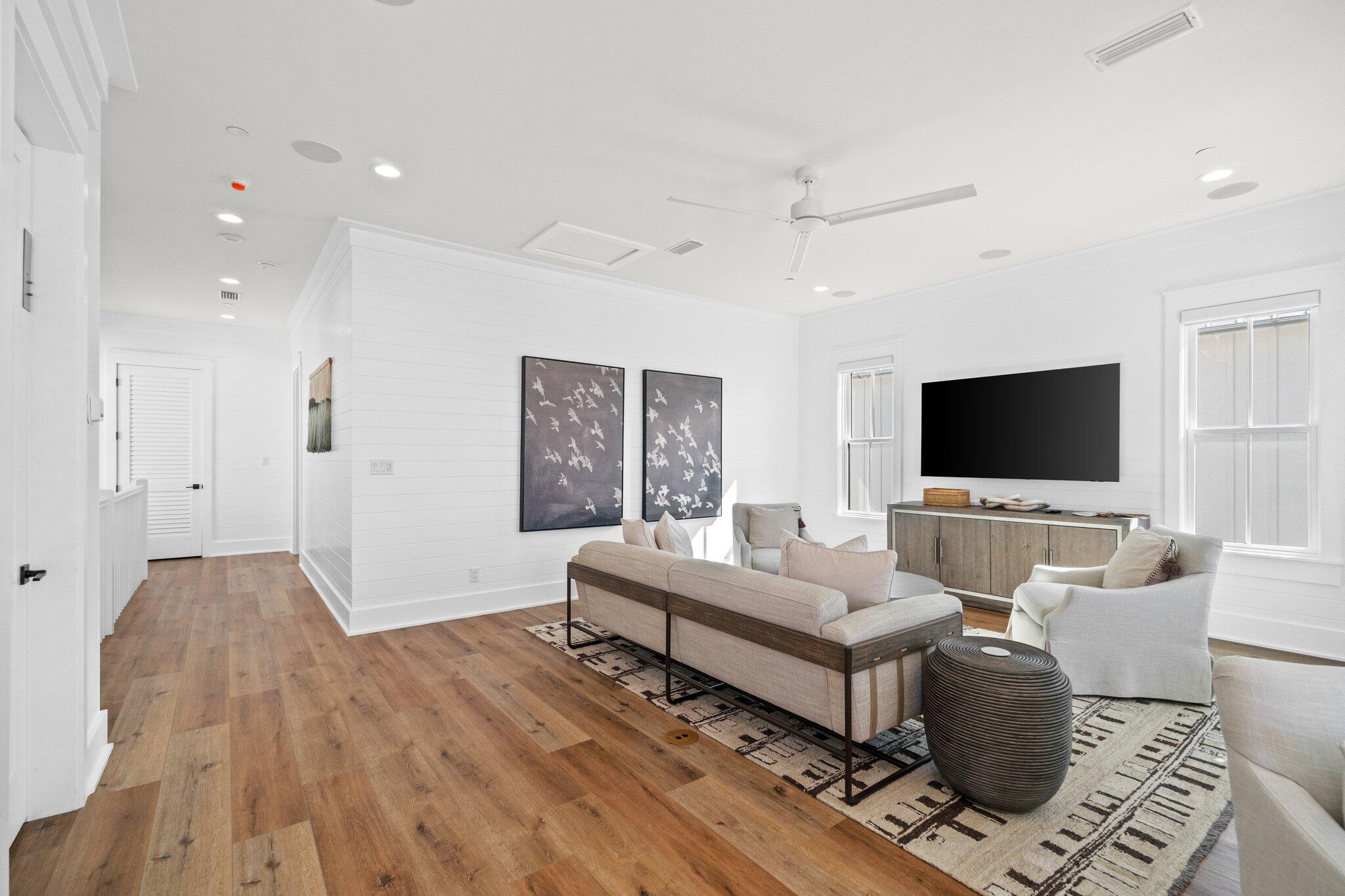GULF SHORE MANOR - Residential