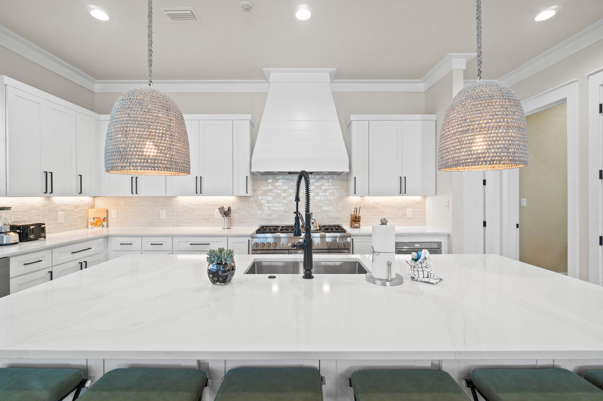 GULF SHORE MANOR - Residential