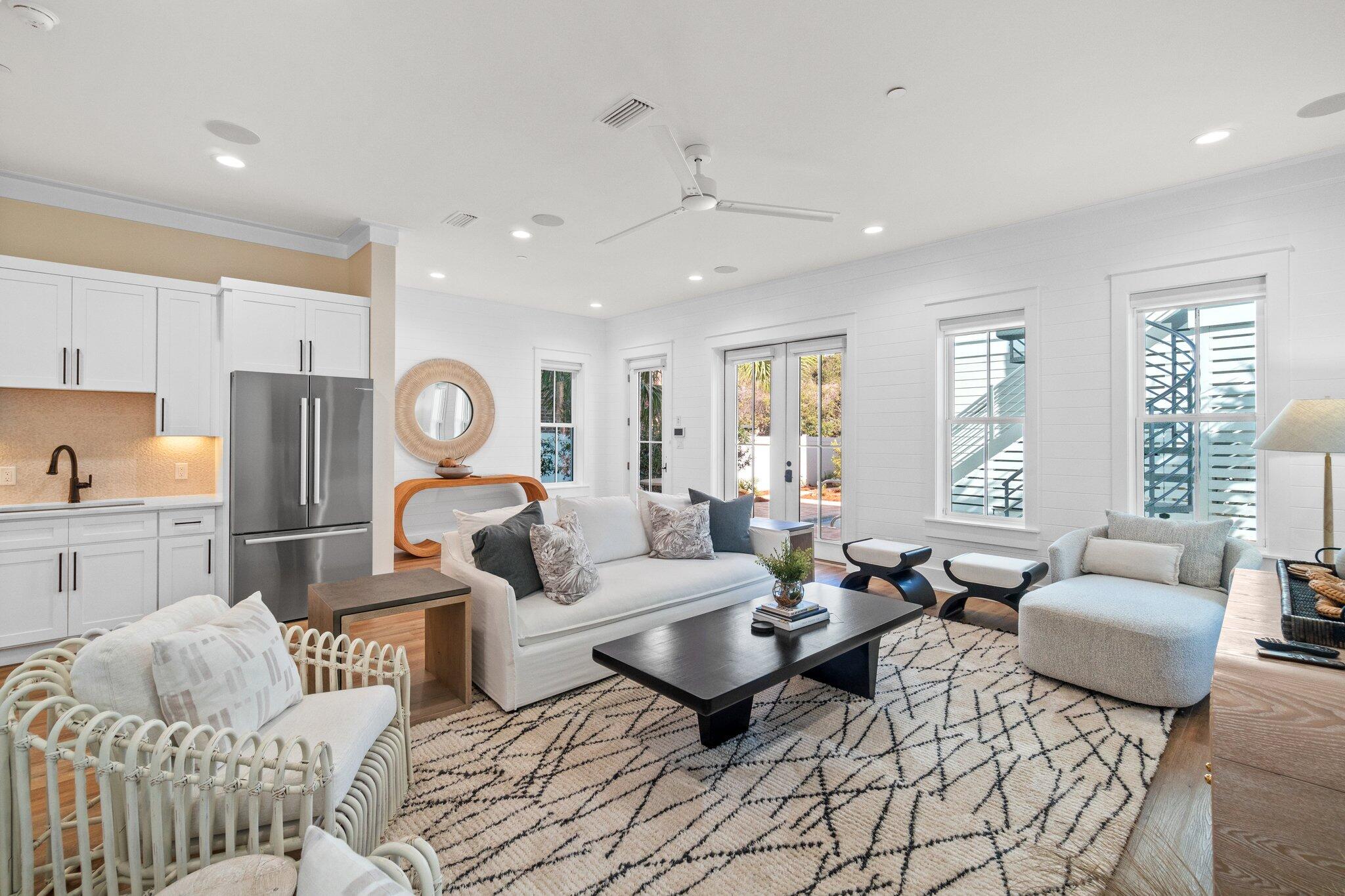 GULF SHORE MANOR - Residential
