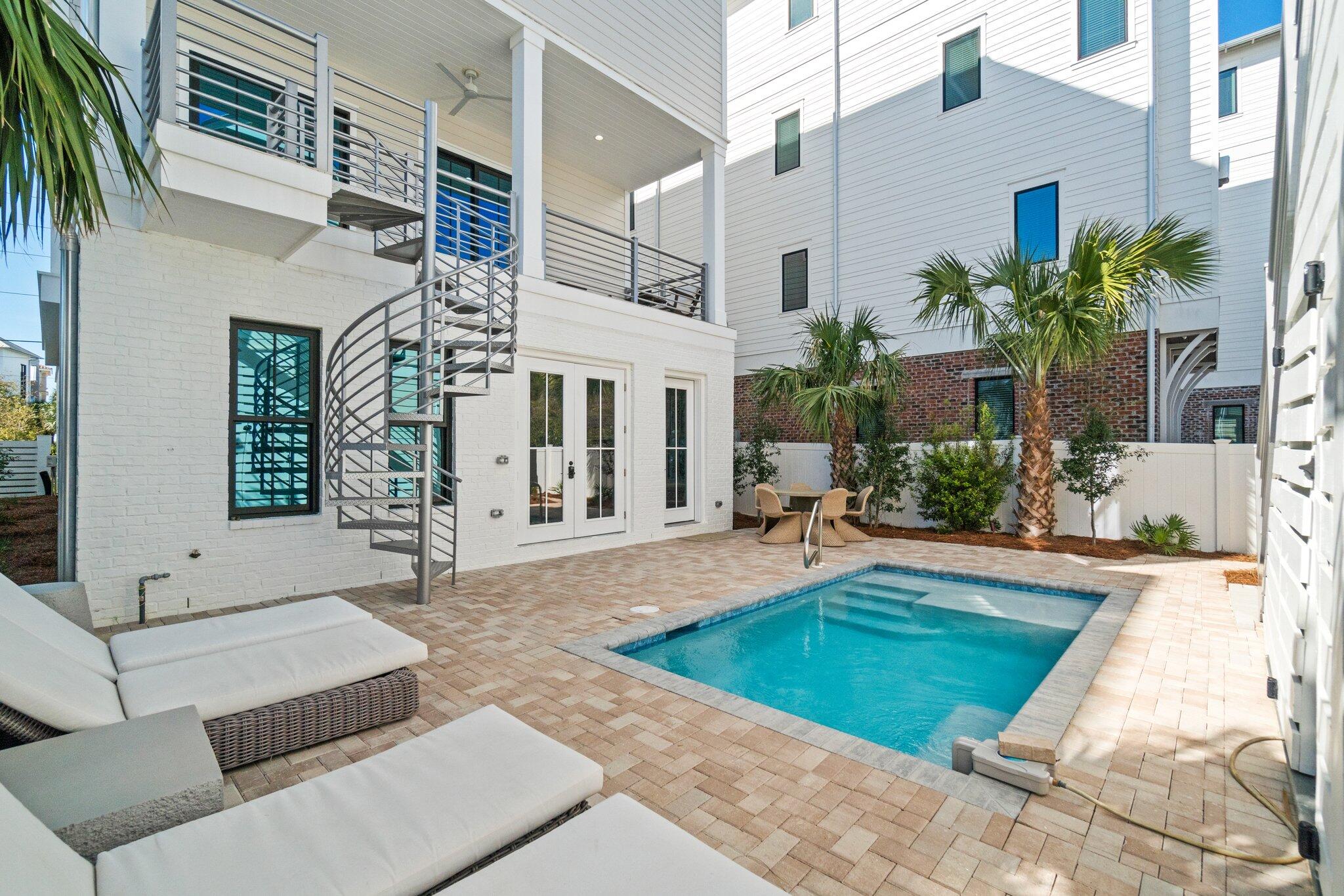 GULF SHORE MANOR - Residential
