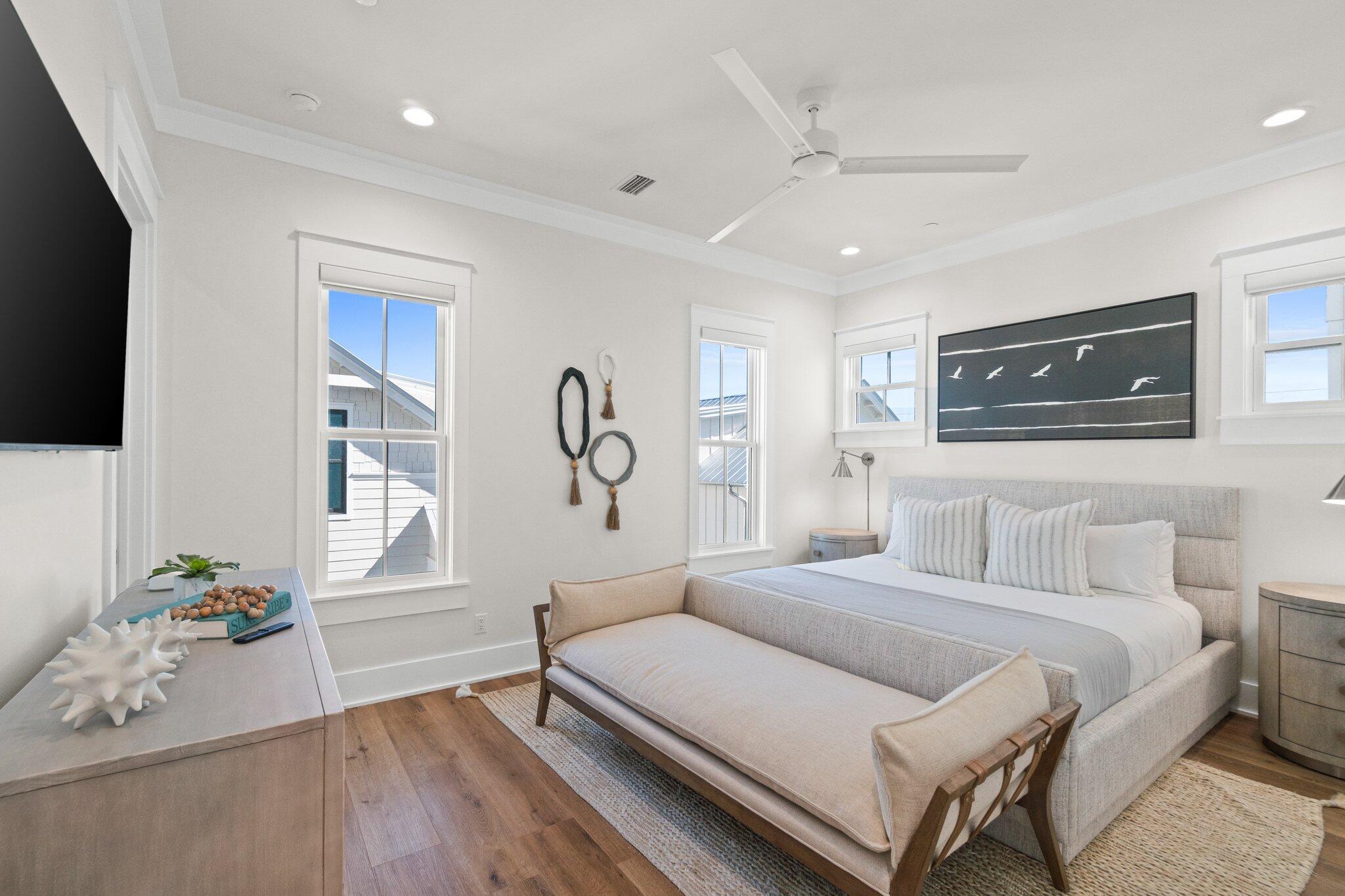 GULF SHORE MANOR - Residential