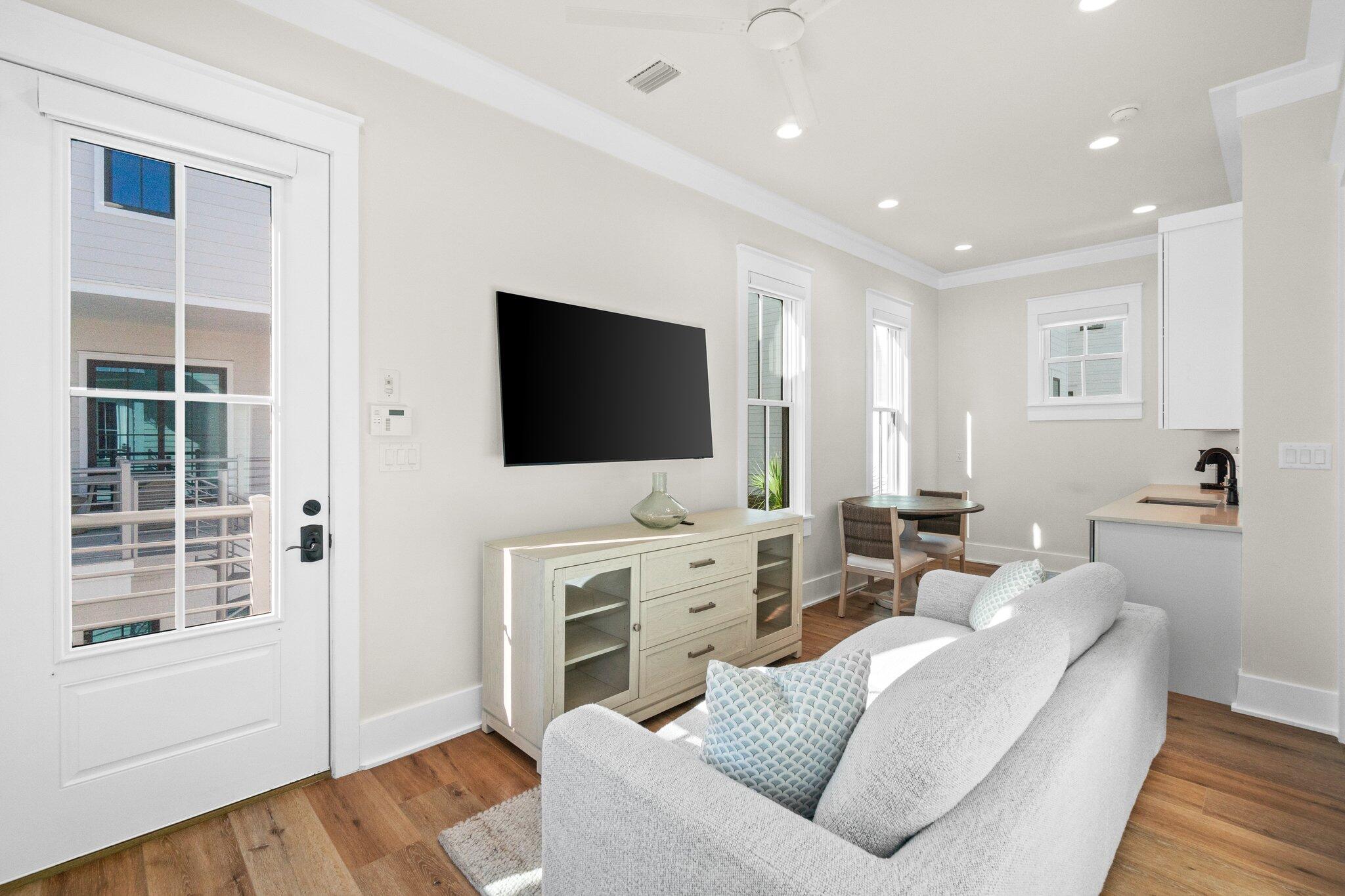 GULF SHORE MANOR - Residential