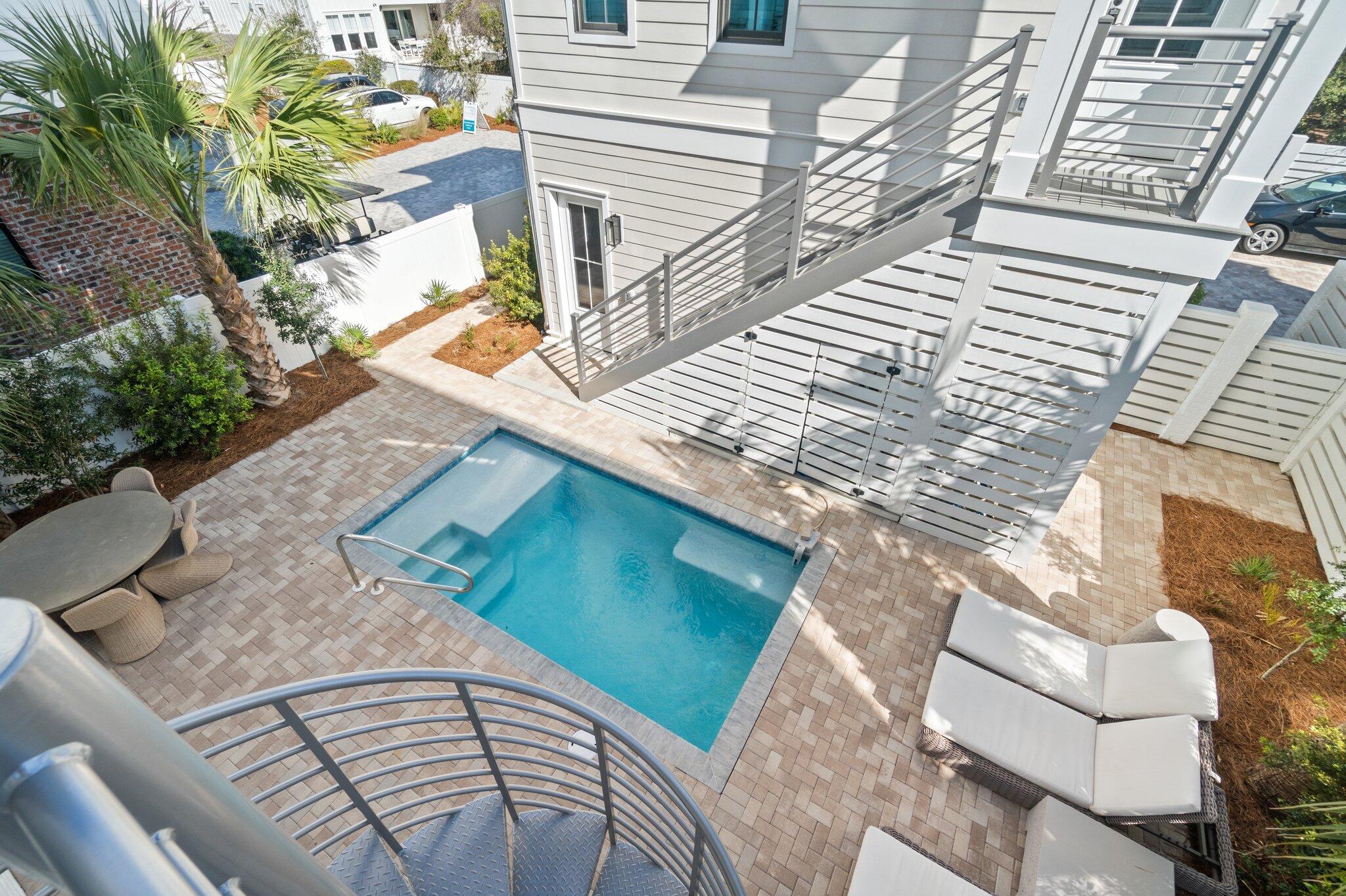GULF SHORE MANOR - Residential