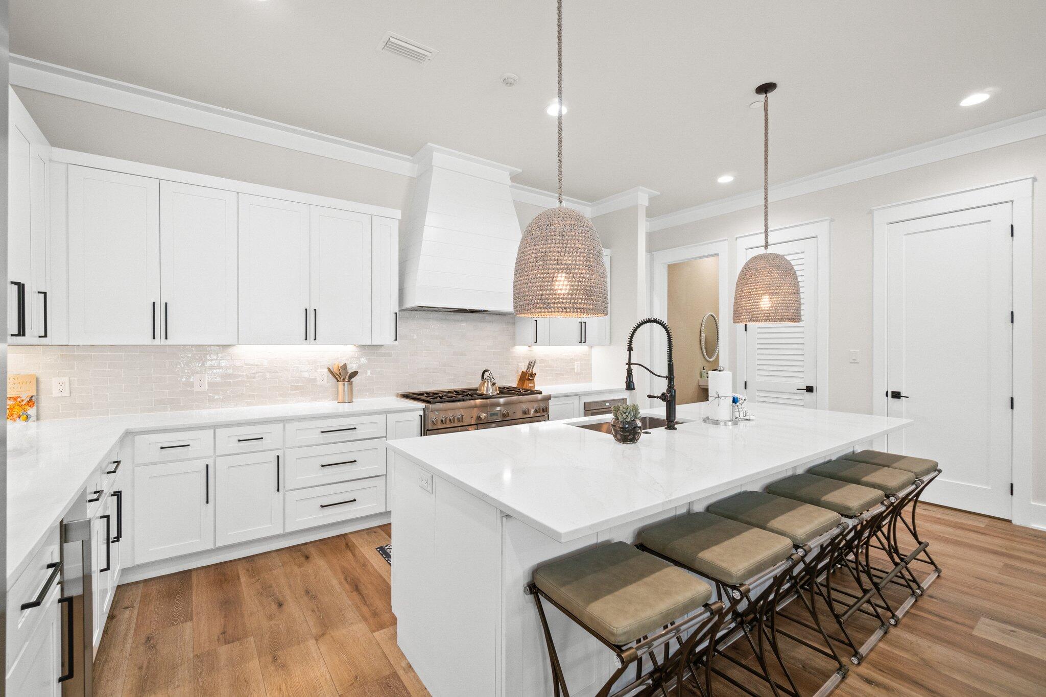 GULF SHORE MANOR - Residential
