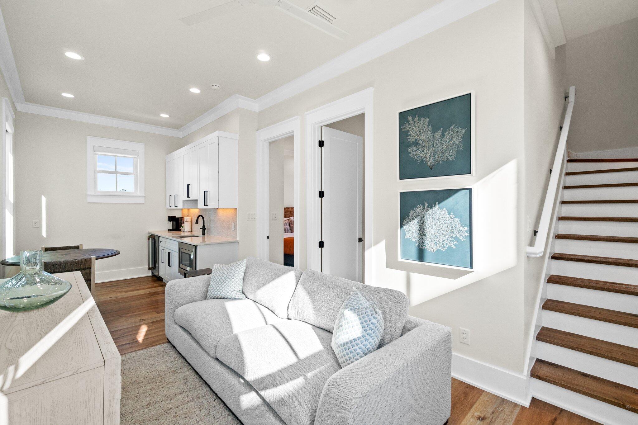 GULF SHORE MANOR - Residential